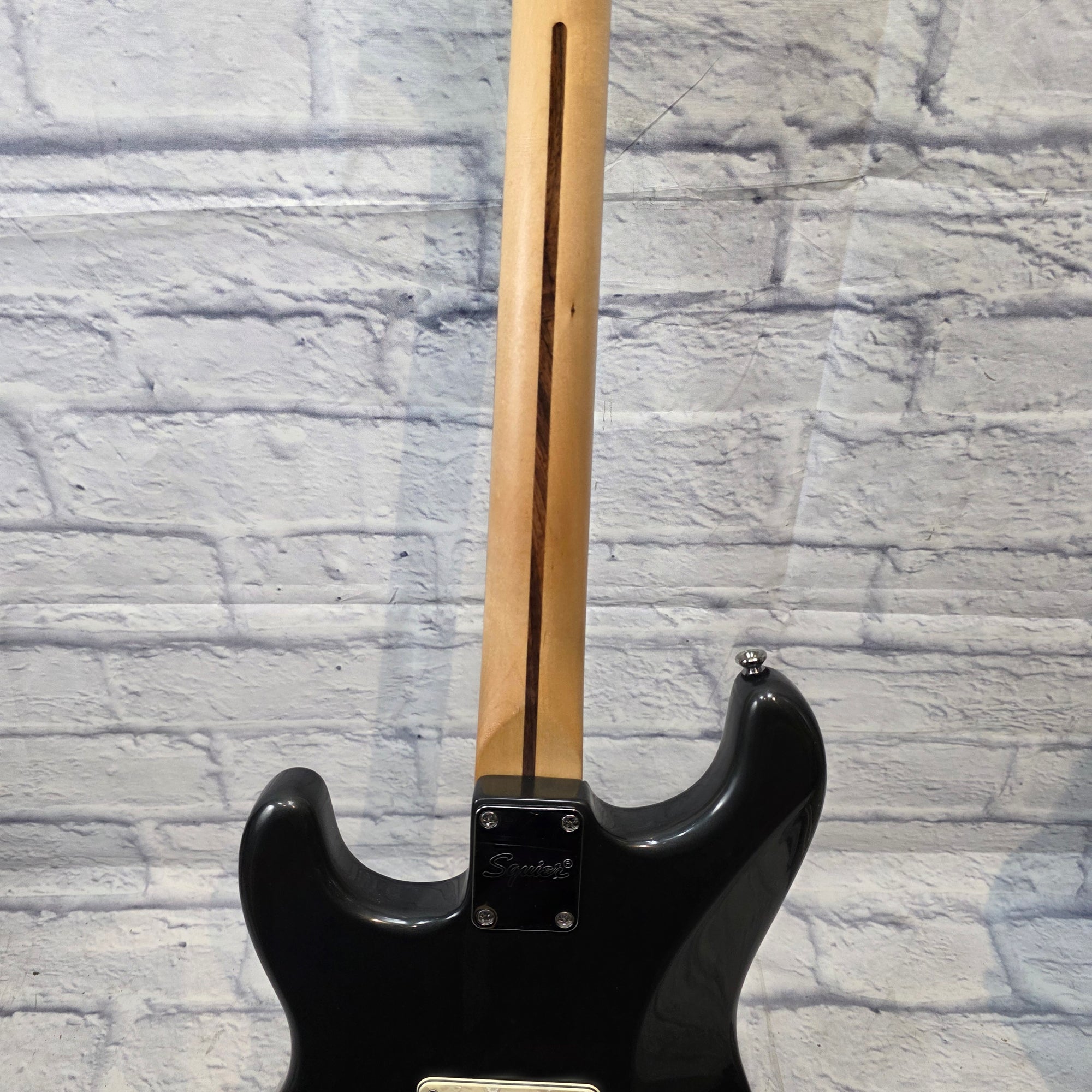 Squier Affinity Stratocaster HSS 2022 - Grey Electric Guitar