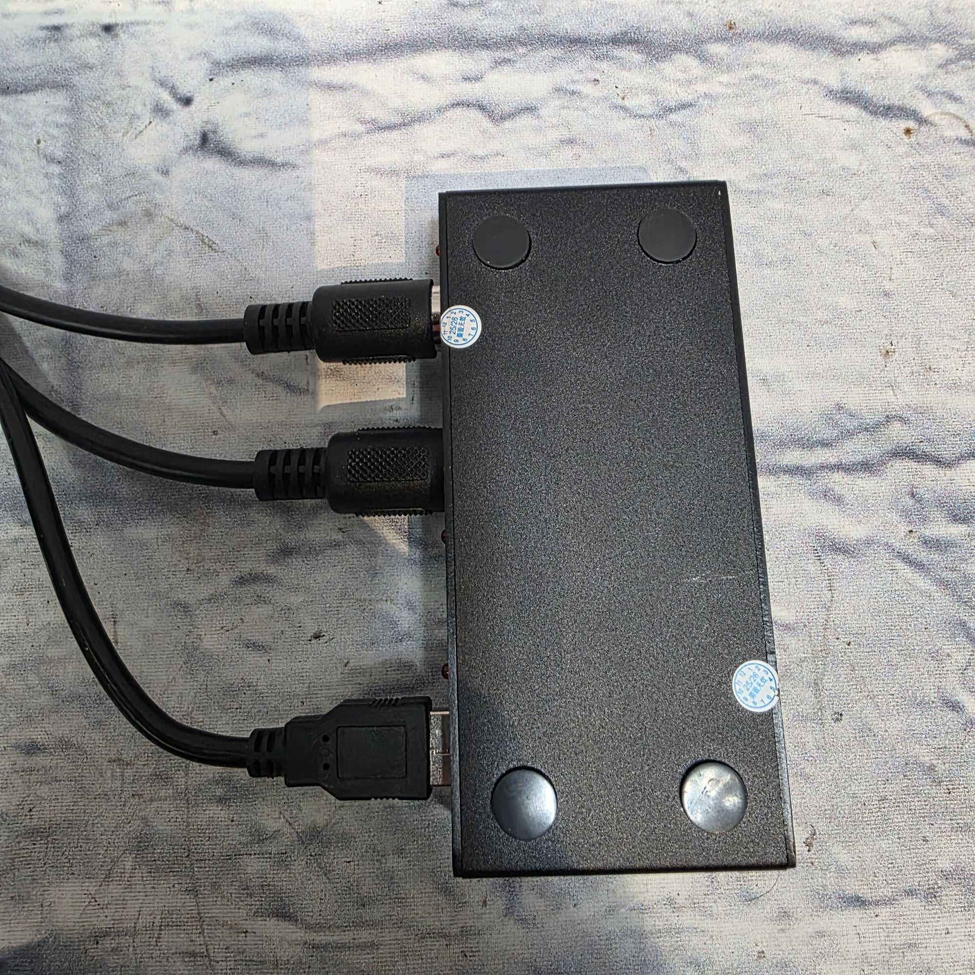 DoreMiDi USB MIDI Host With Midi Cables Controller