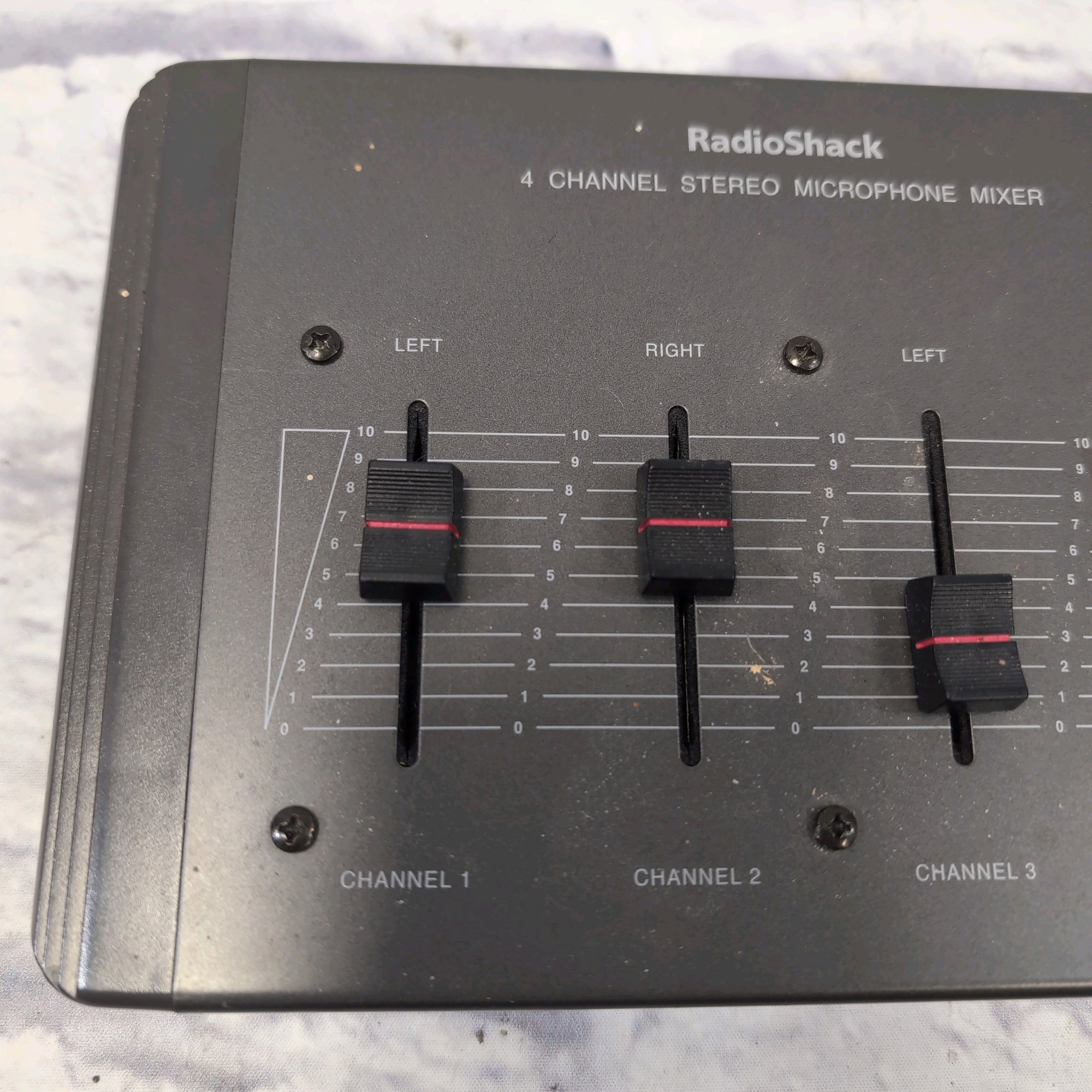 Radio Shack 32-1106 Battery Powered Mixer