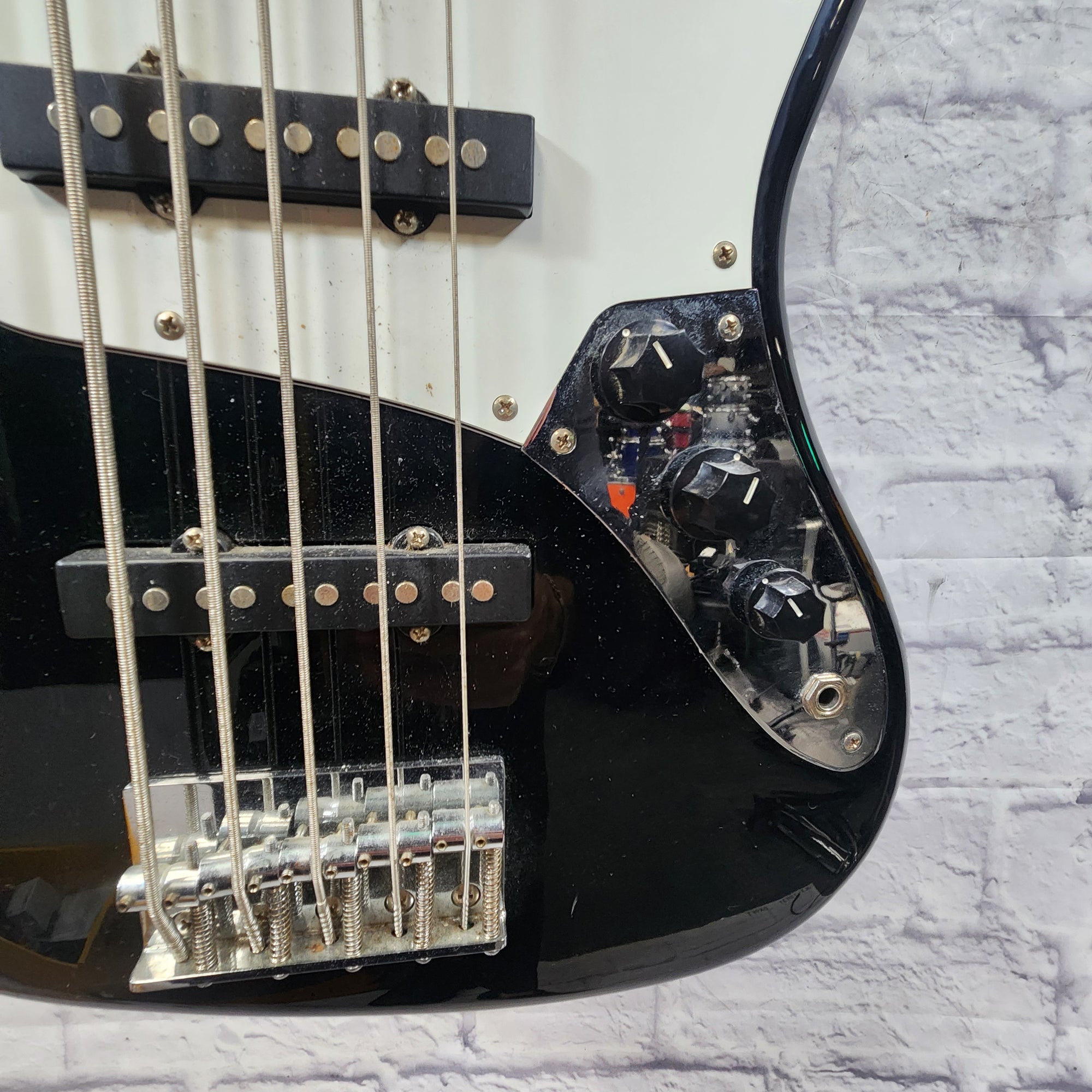 Squier Affinity Active Jazz Bass V 5 String Bass Guitar