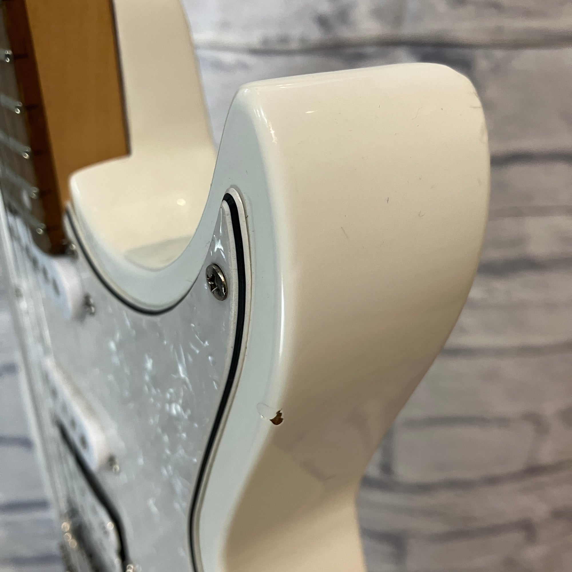 C&G Thunder EFB1 Electric Guitar - White