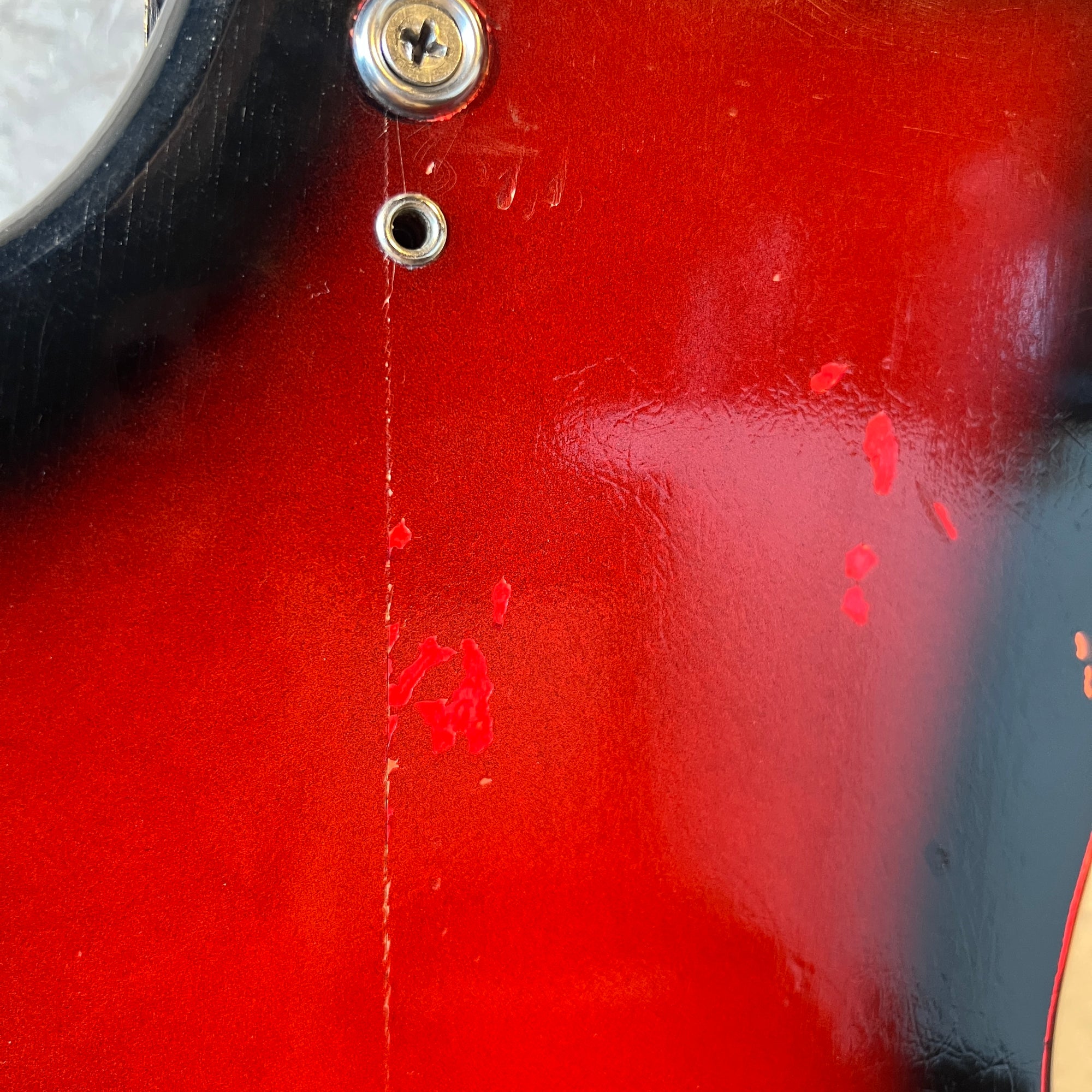 Silvertone Hornet Model 1450 Vintage Lipstick Guitar with Case