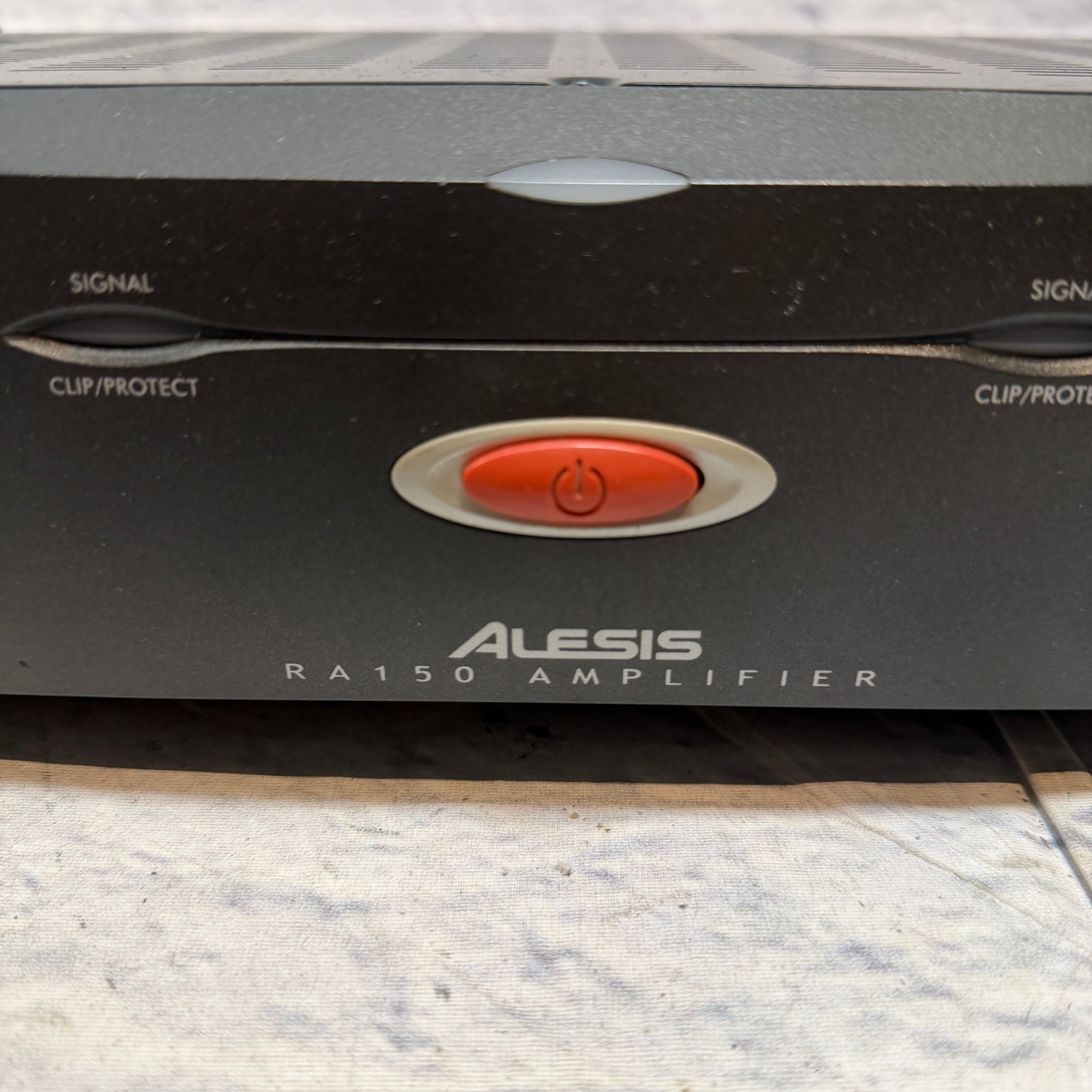 Alesis RA150 Mixer
