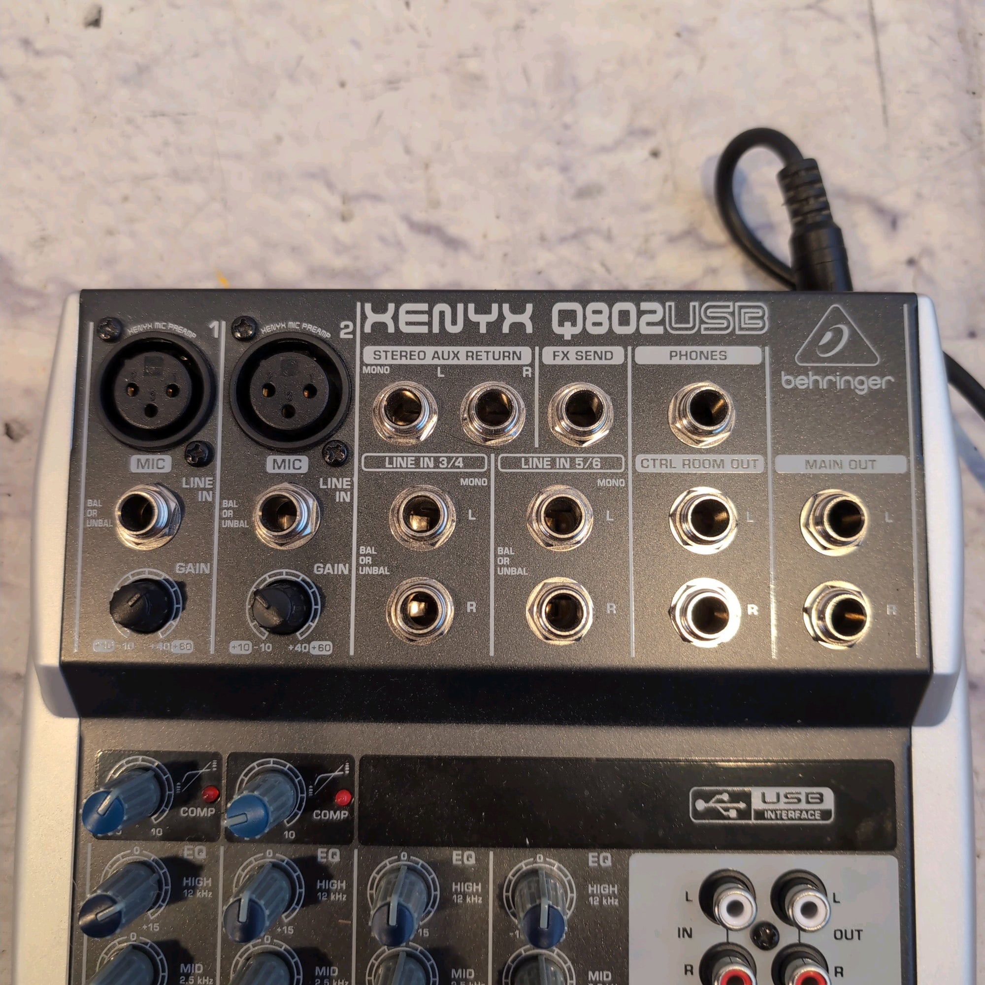 Behringer Xenyx Q802 USB Mixer with Power Supply