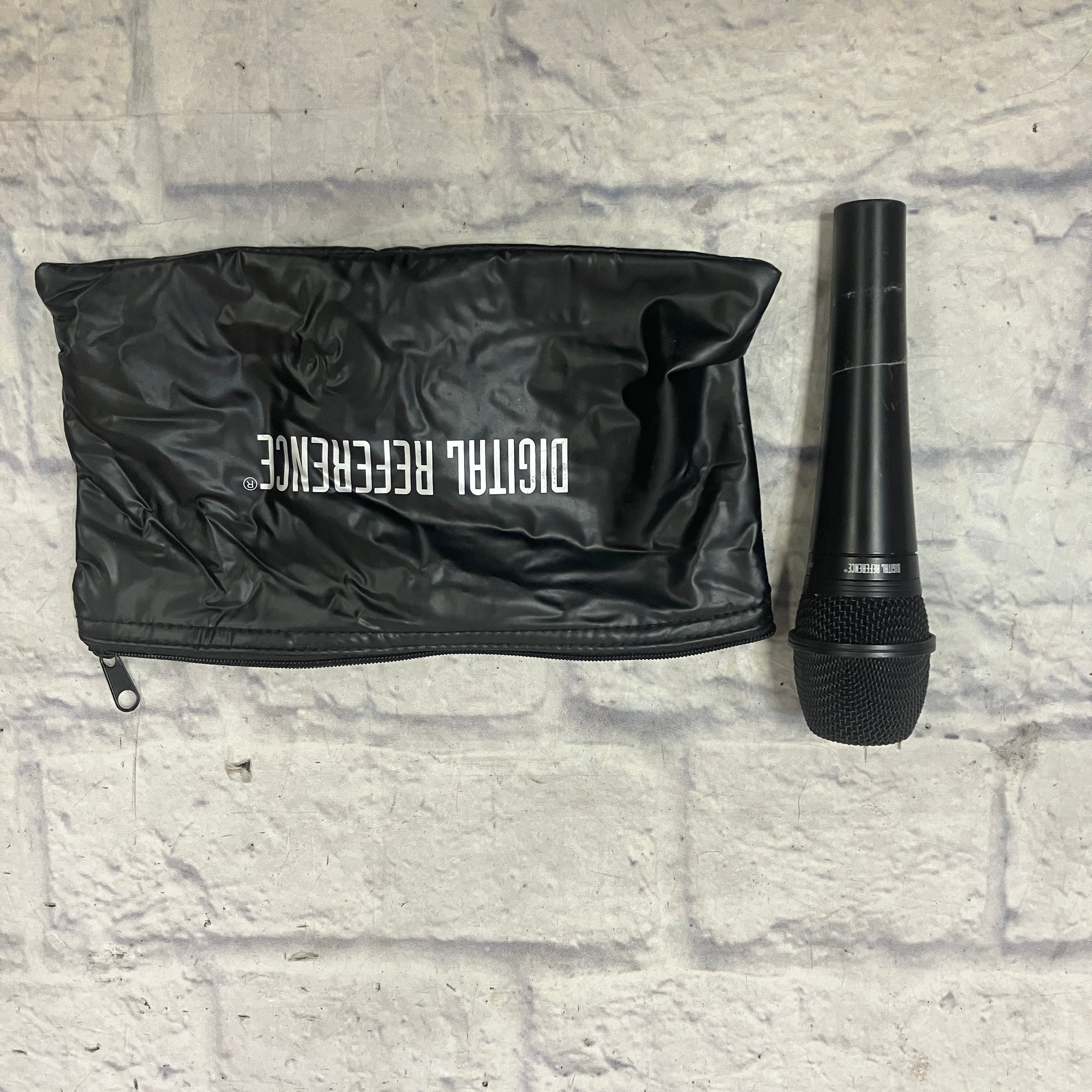 Digital Reference DRV200 Dynamic Microphone