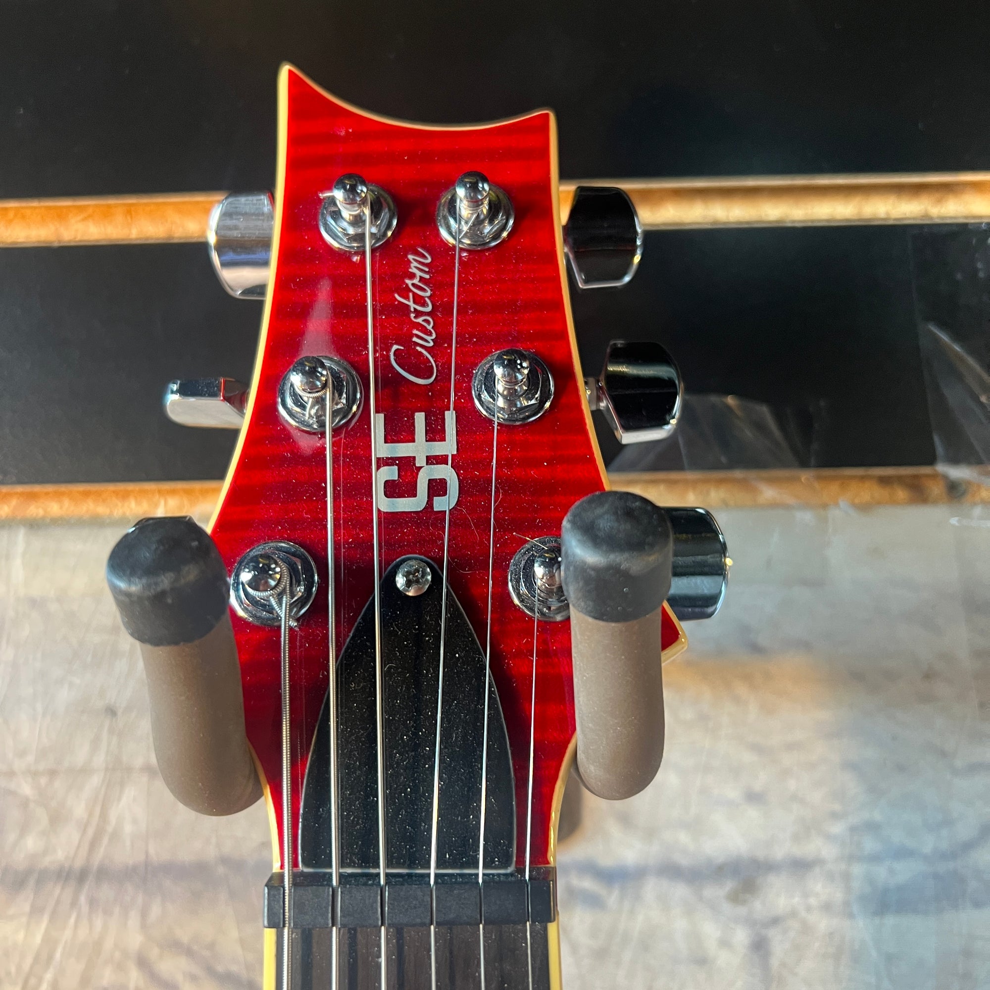 PRS SE Custom 24 with Gig Bag Electric Guitar