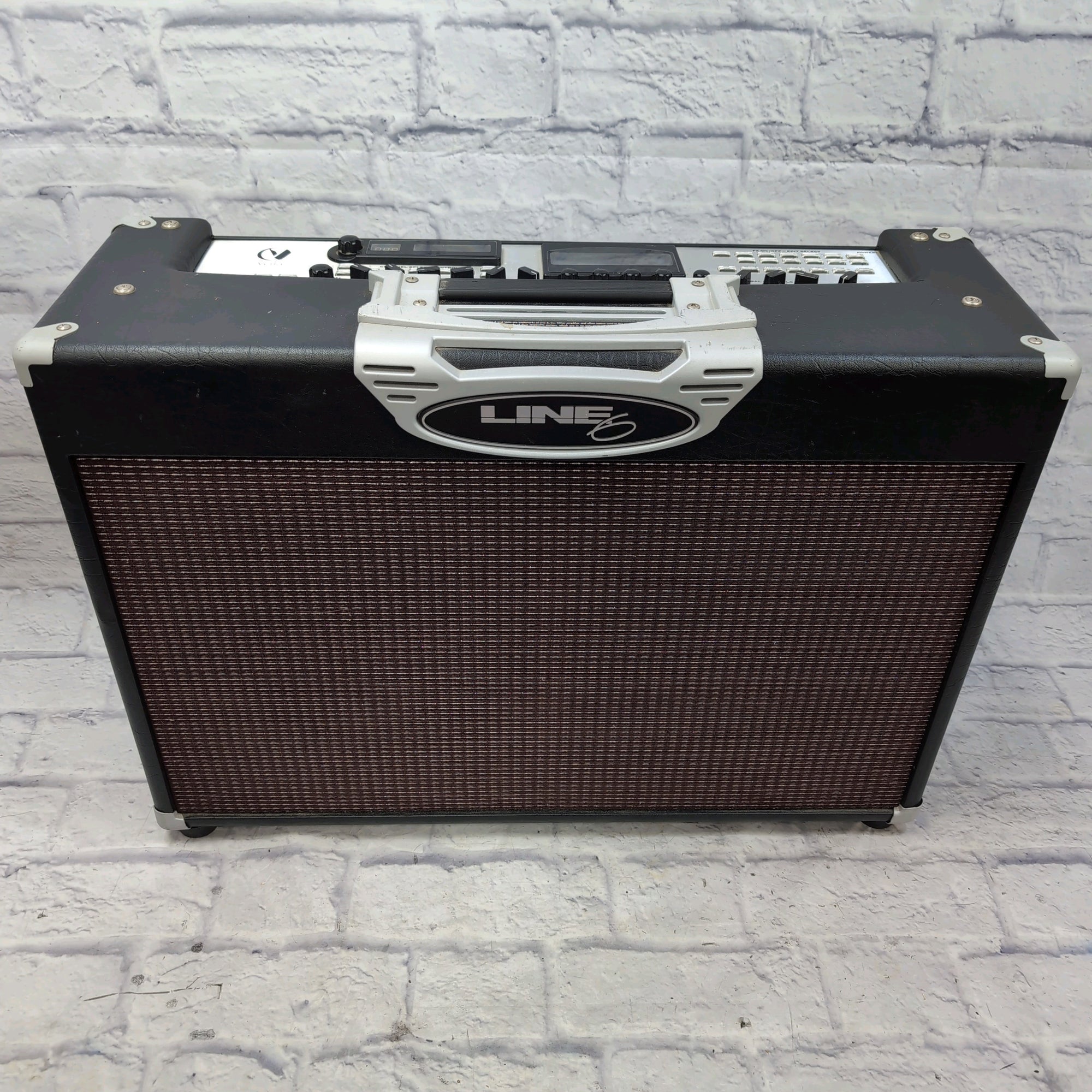 Line 6 Vetta 2x12 Modeling Guitar Combo Amp