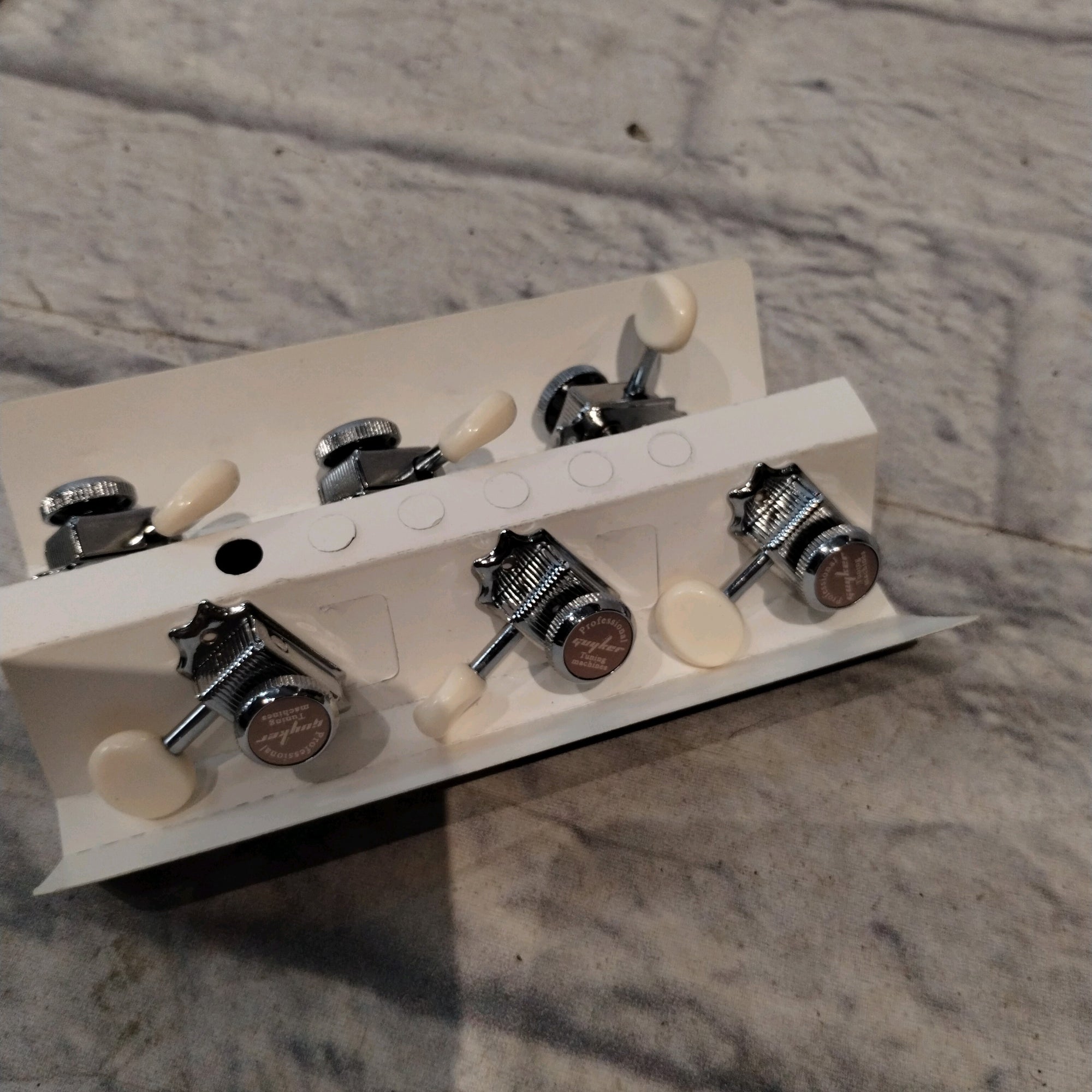 Guyker 3x3 White Button Locking Tuners