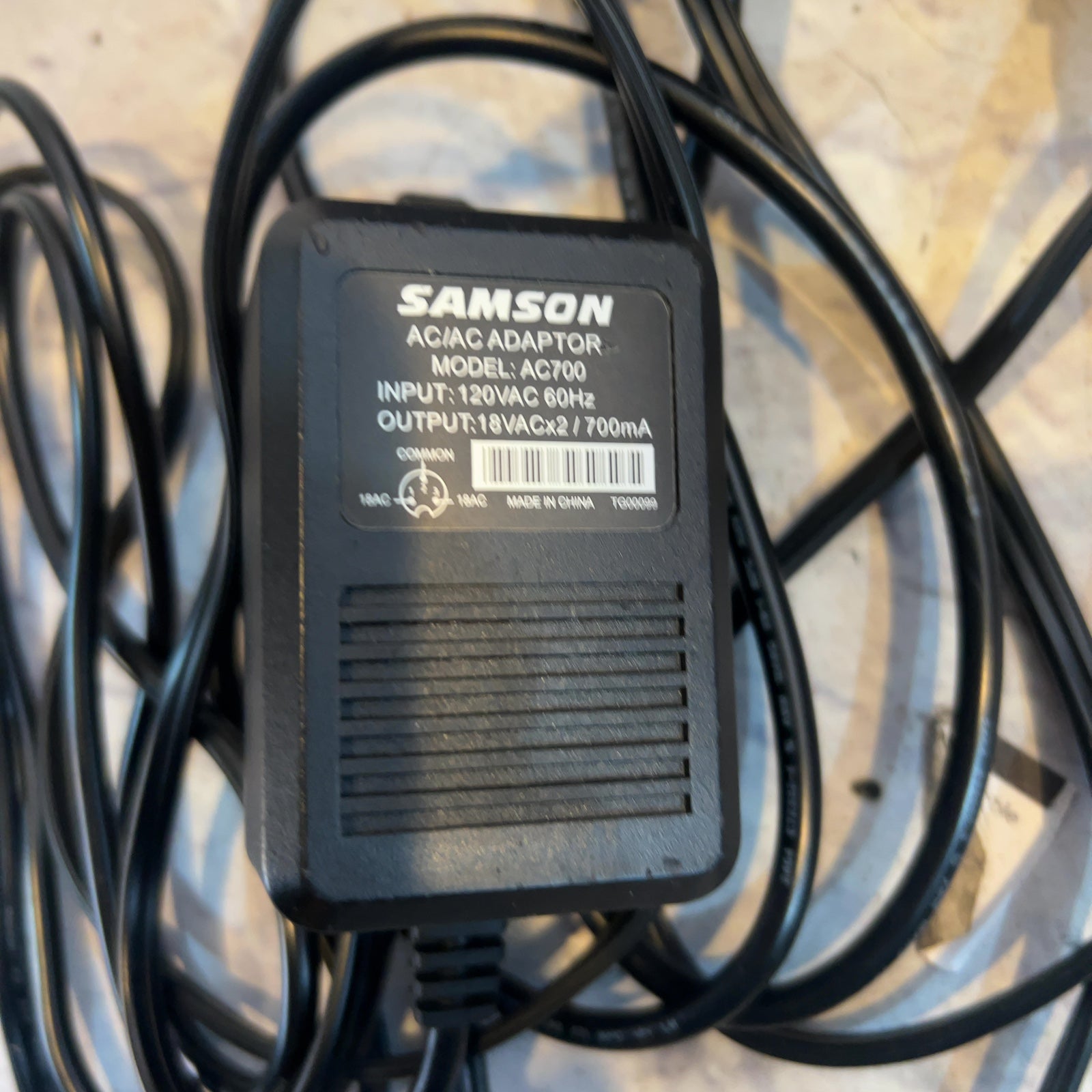 Samson MDR1064 10 Channel Analog Mixer with Padded Case