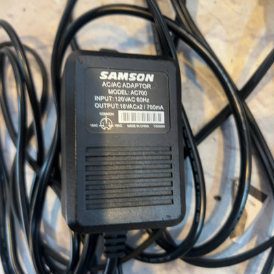 Samson MDR1064 10 Channel Analog Mixer with Padded Case
