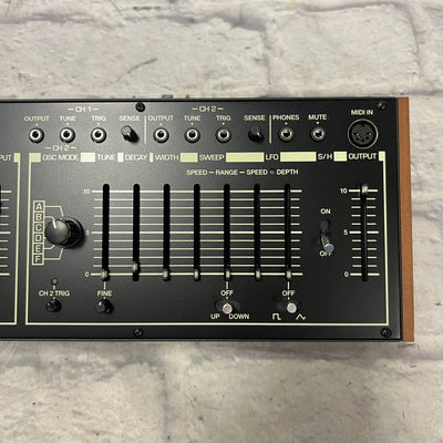 Behringer Syncussion SY-1 Percussion Synthesizer Module