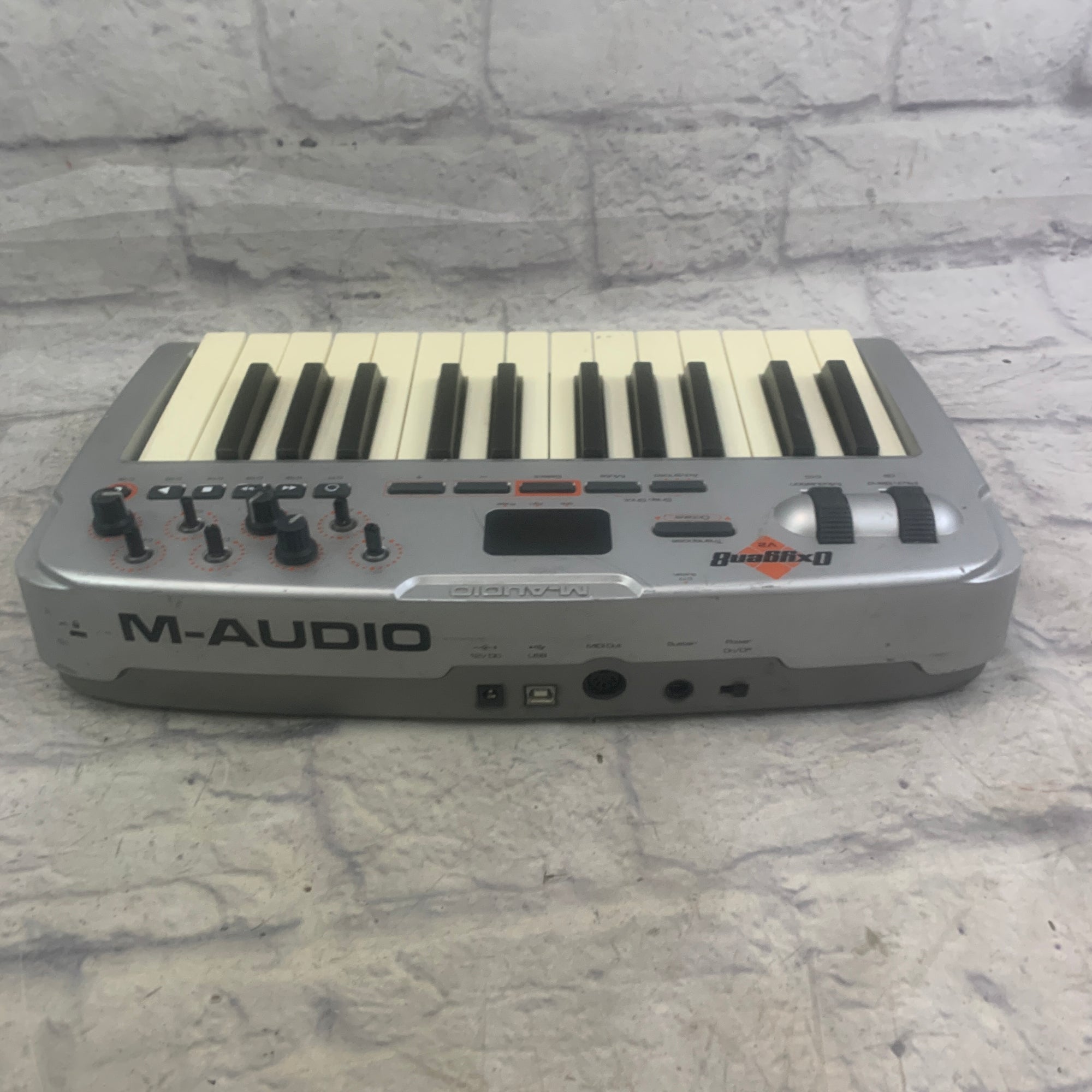 M-Audio Oxygen 8 V2 25-Key Controller