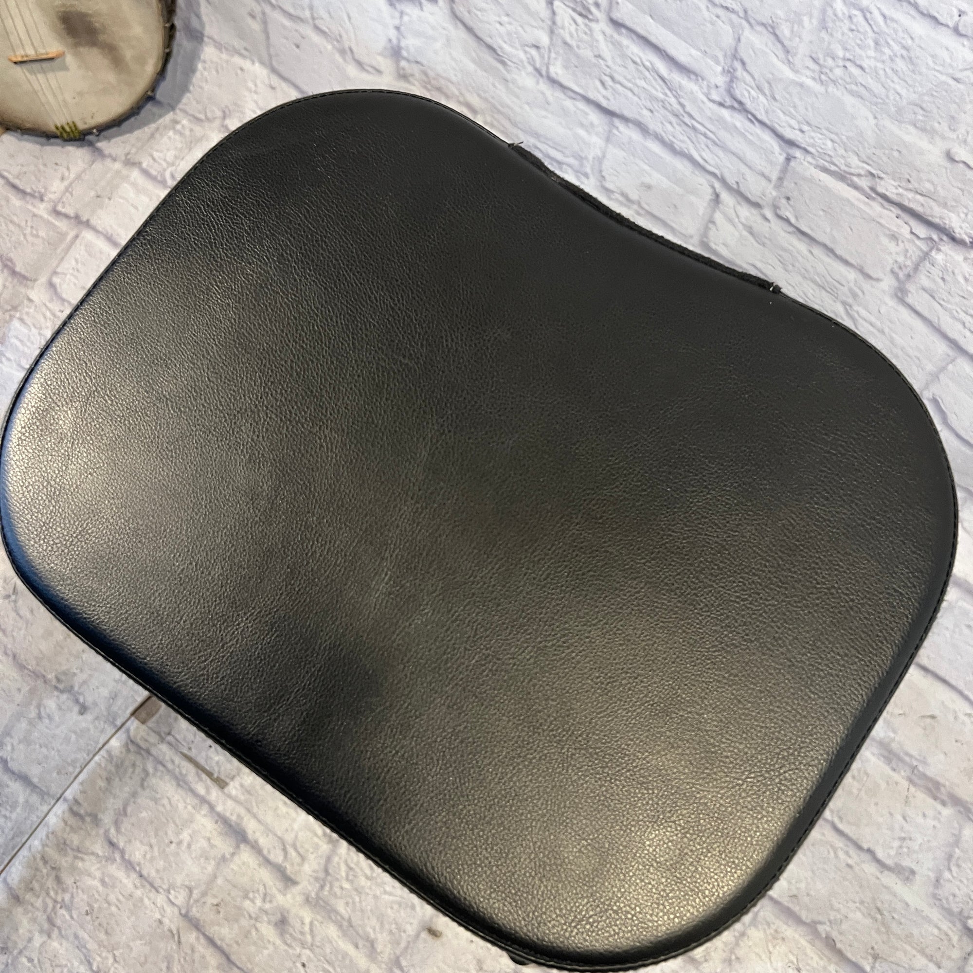 Frameworks Guitar Seat and Stand Stand