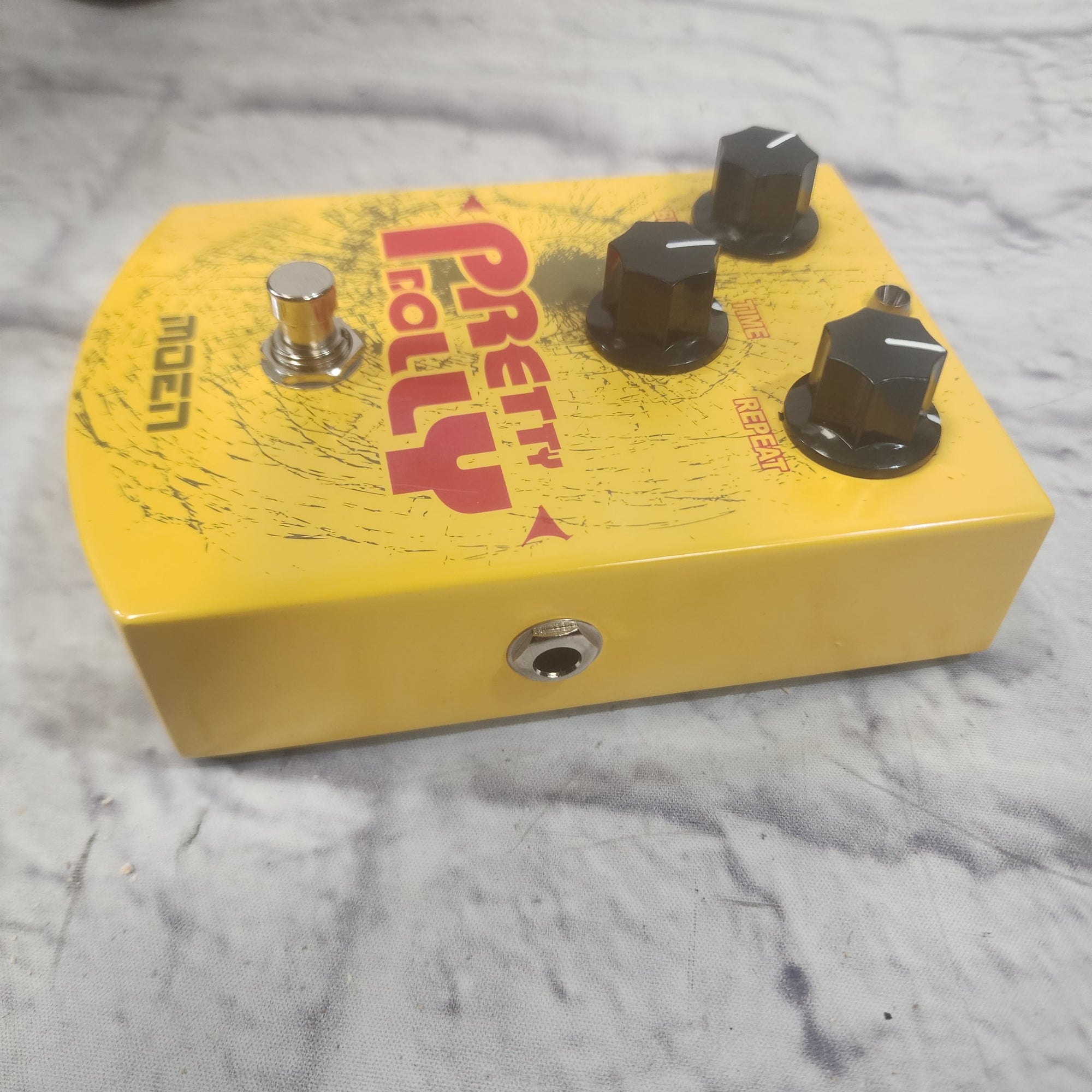 Moen Pretty Dolly Delay Pedal