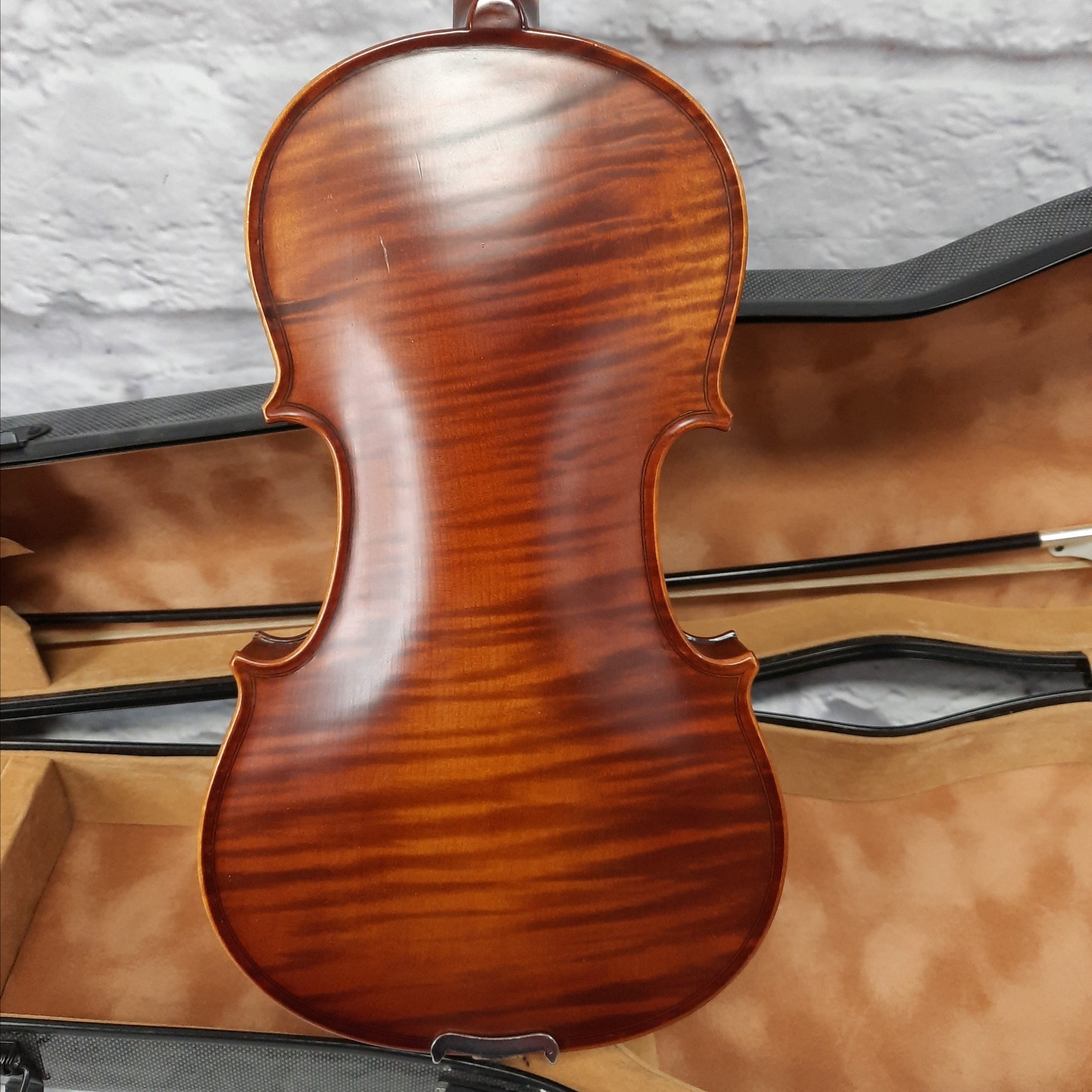 D. Baesel 4/4 Violin Outfit