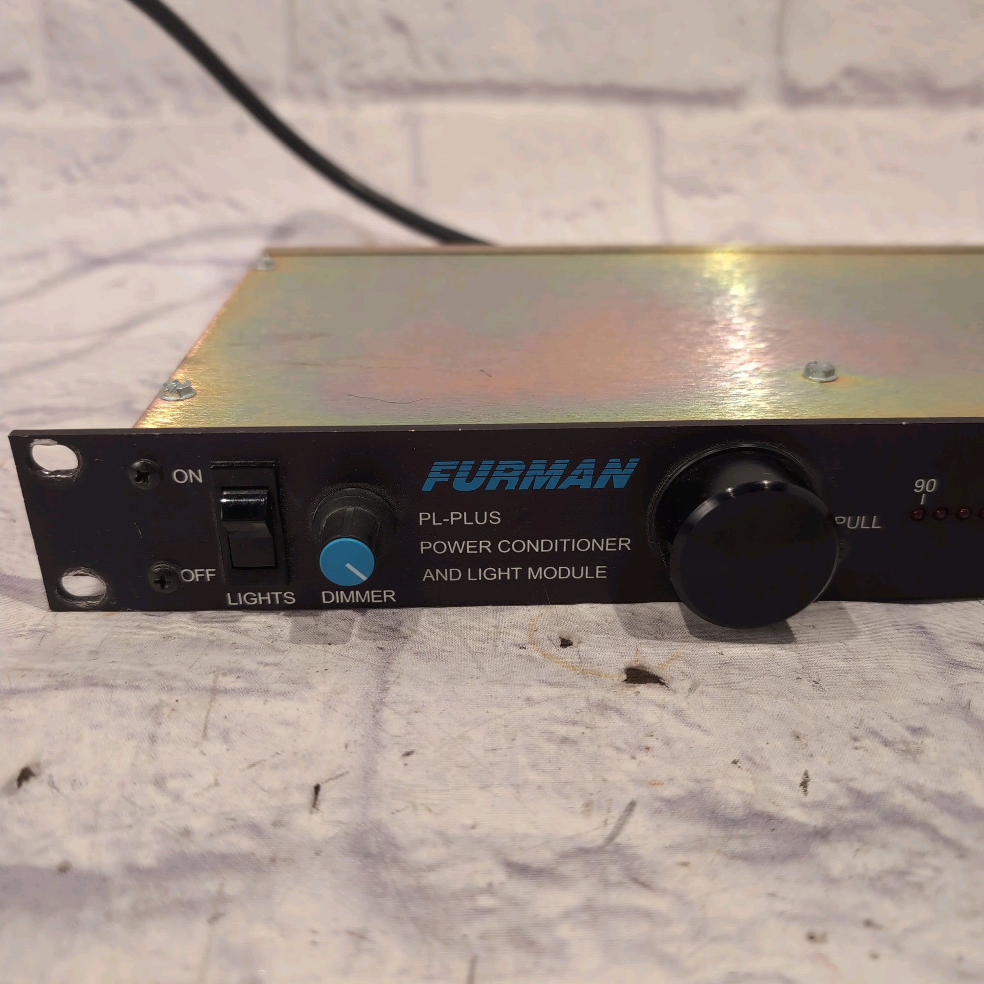 Furman PL-Plus Power Conditioner