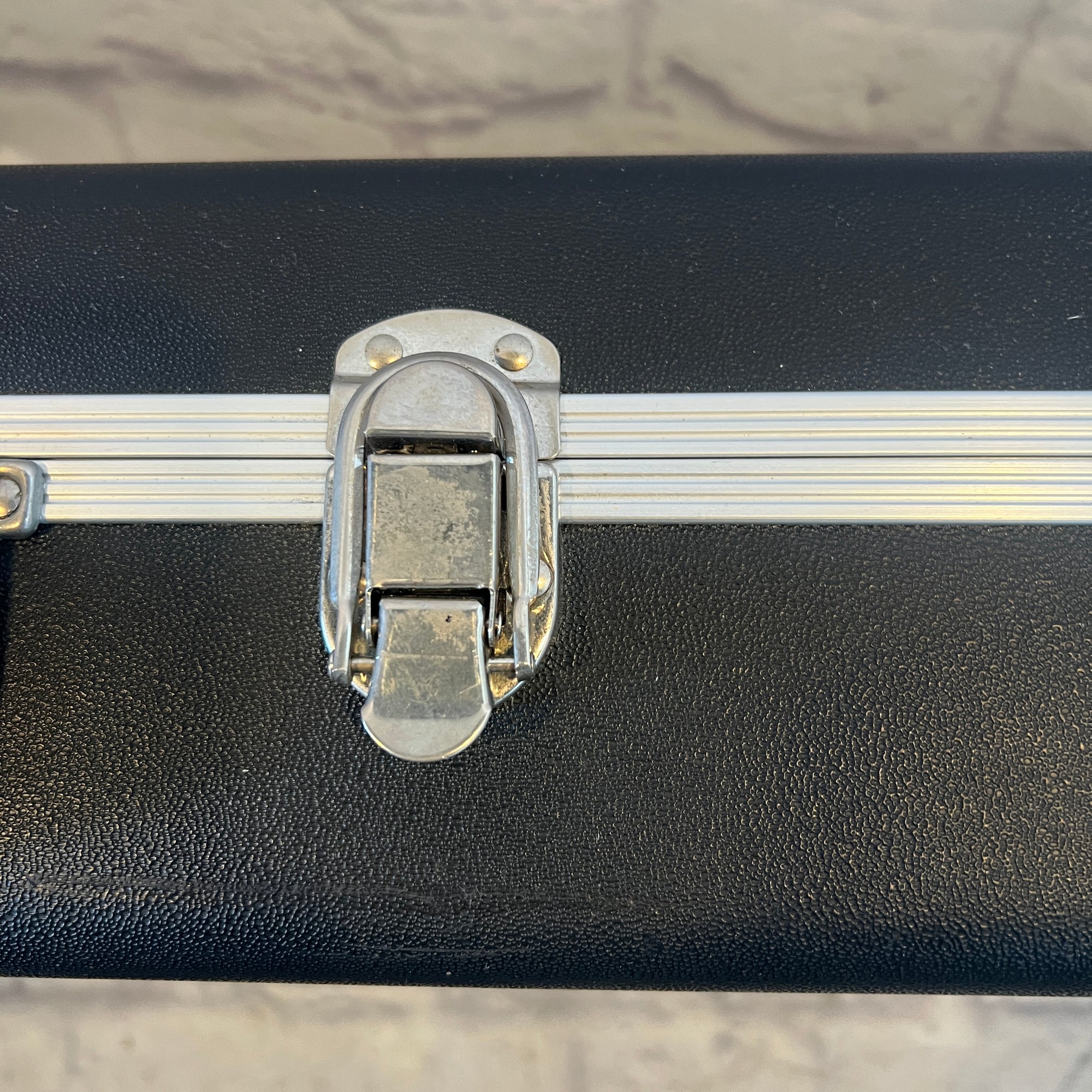 Road Runner Bass Hard Shell Case