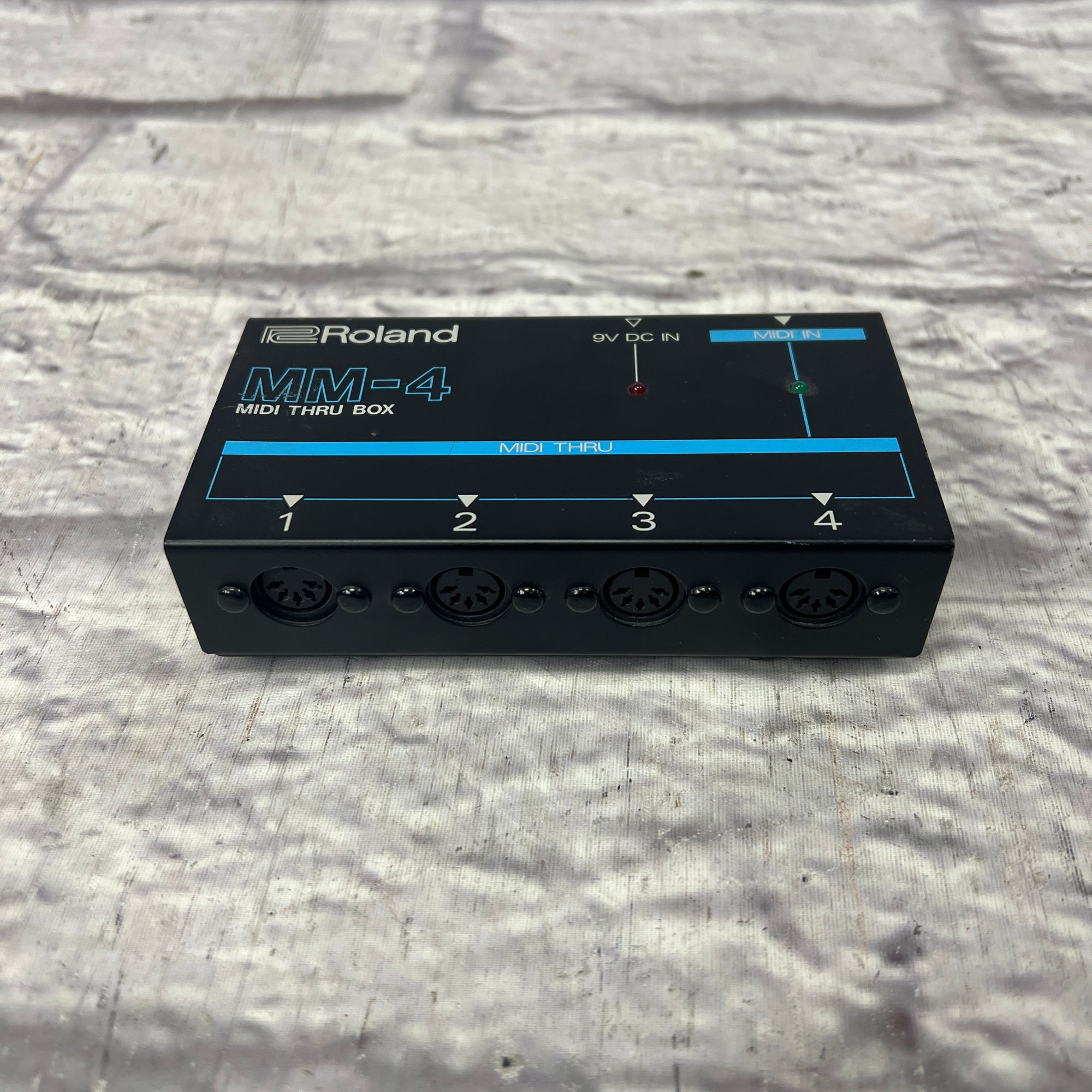 Roland MM-4 Midi Thru Box Controller