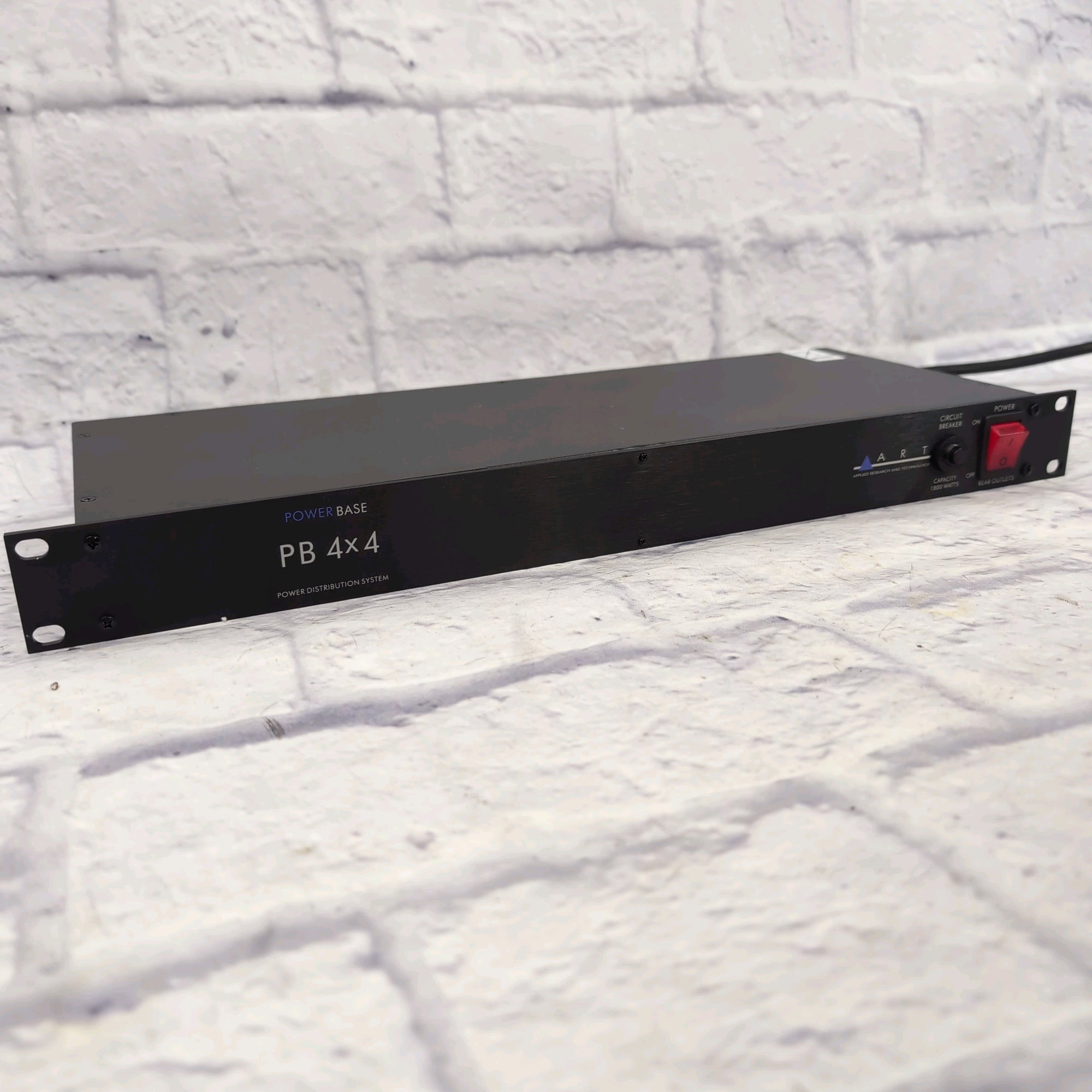 ART PowerBase PB 4x4 Power Distribution System Power Conditioner