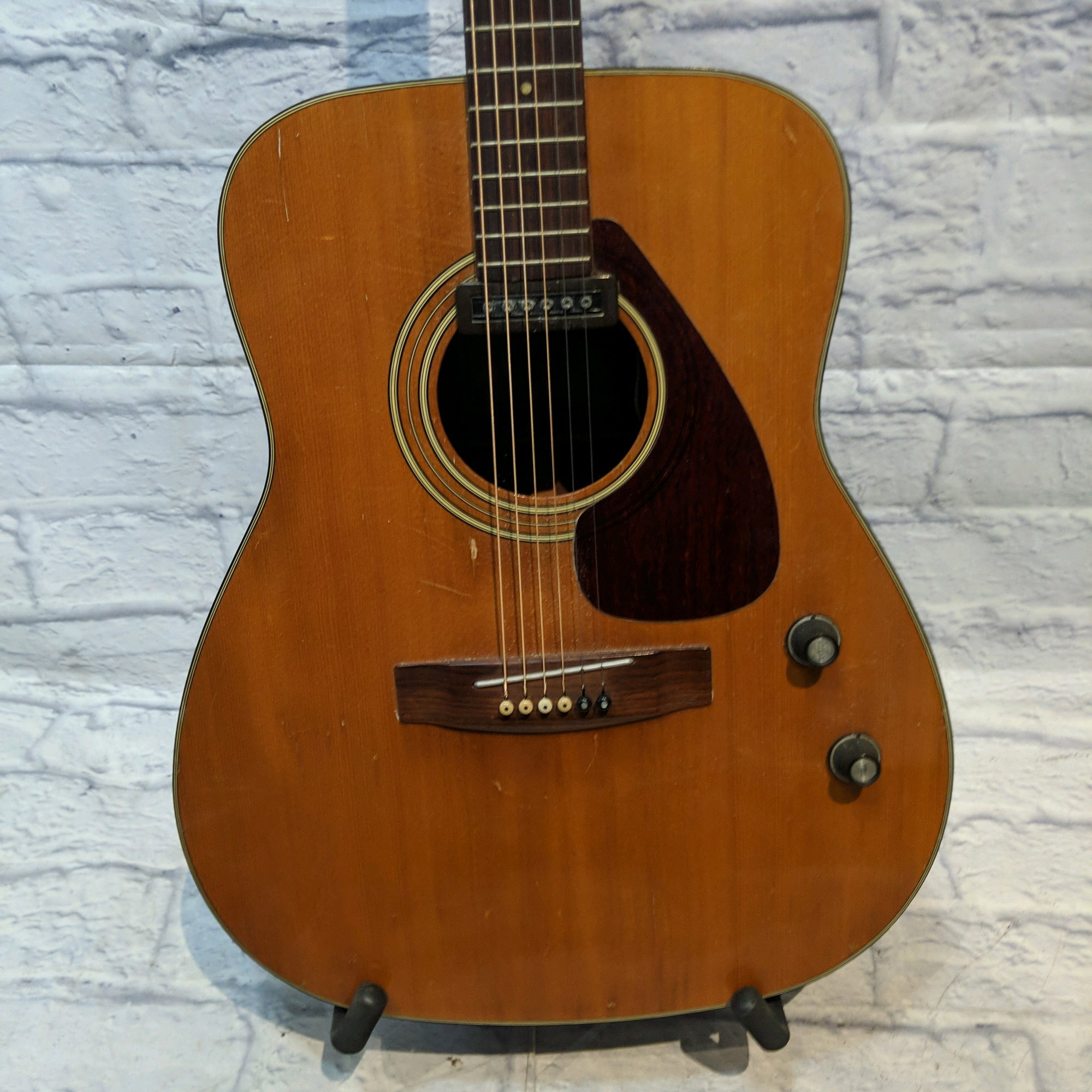 Yamaha FG-160E Vintage 70s Acoustic Guitar w/ Electric Pickup