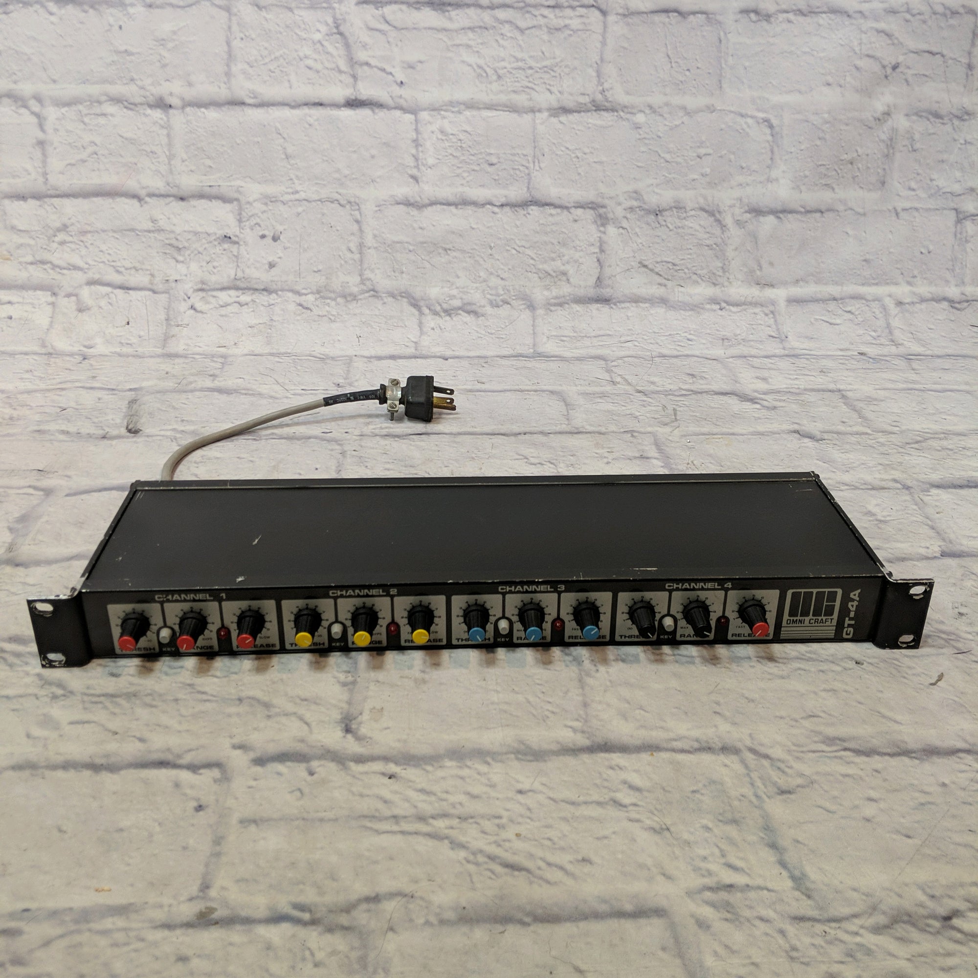 Omni Craft GT-4A Rack Mount Nose Gate