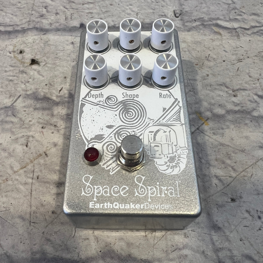 EarthQuaker Devices Space Spiral Modulated Delay Pedal