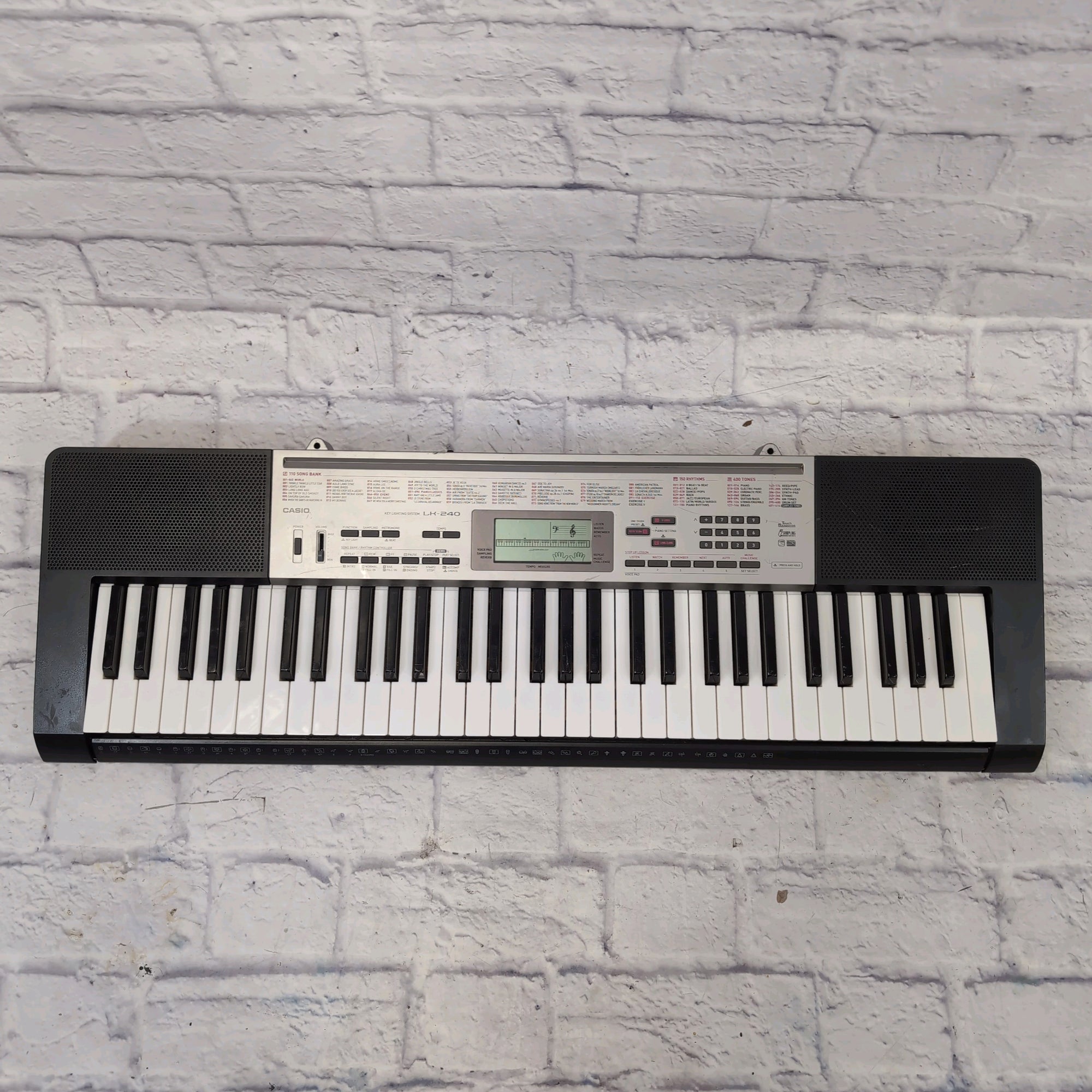 Casio LK240 61-Key Electronic Keyboard