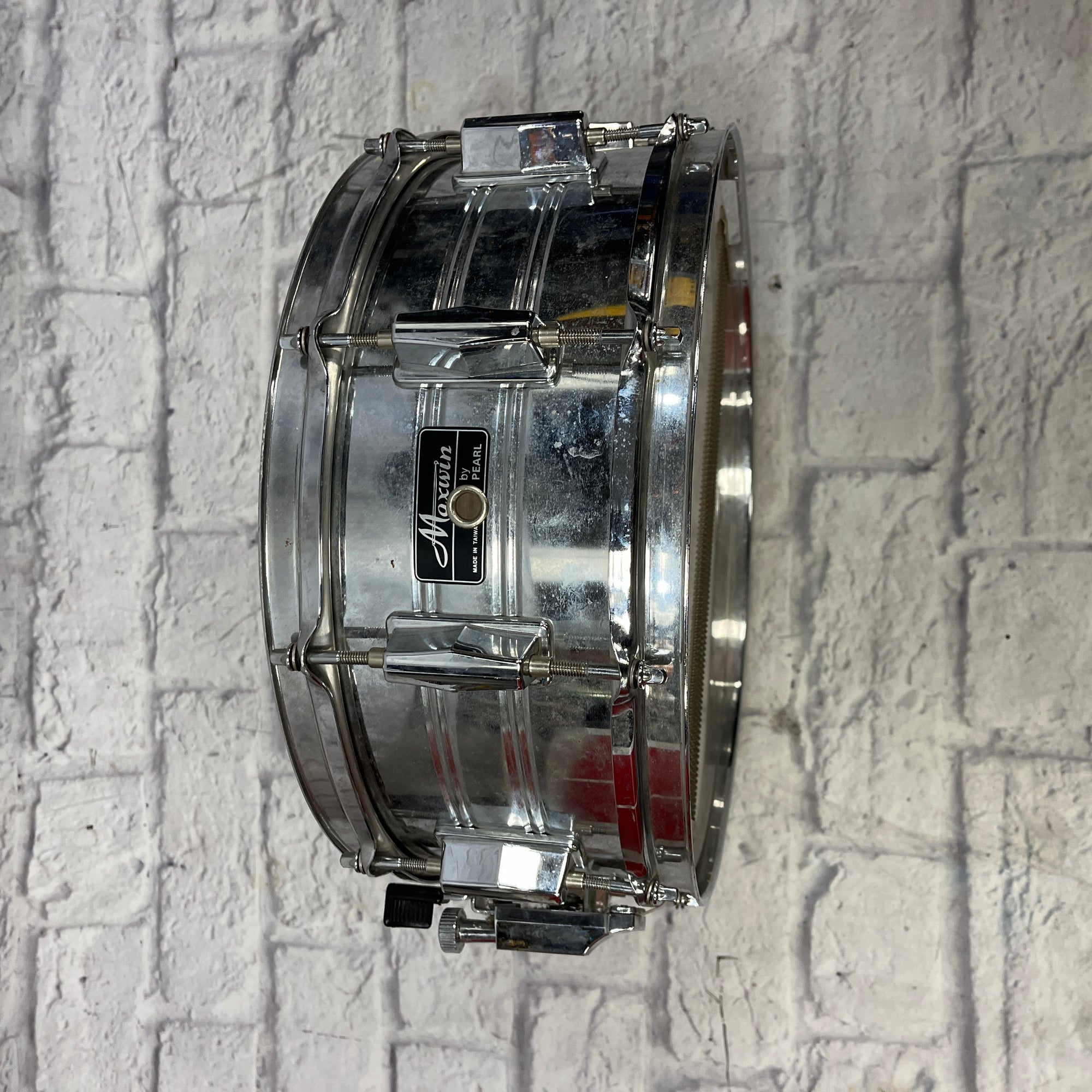 Unknown 14 8-Lug Chrome Snare Drum Made in Taiwan