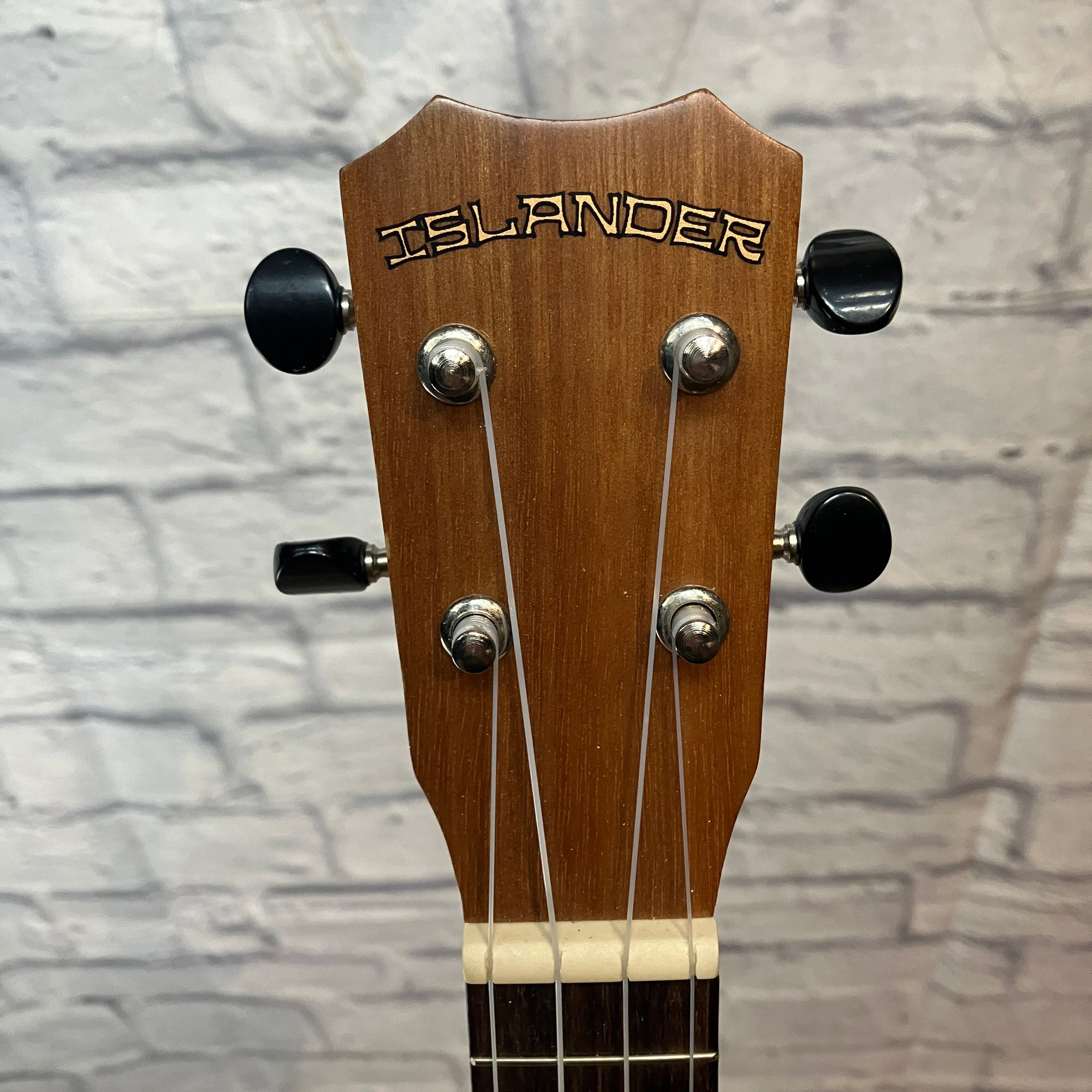 Kanile'a MS-4 Islander Soprano Ukulele w/ bag