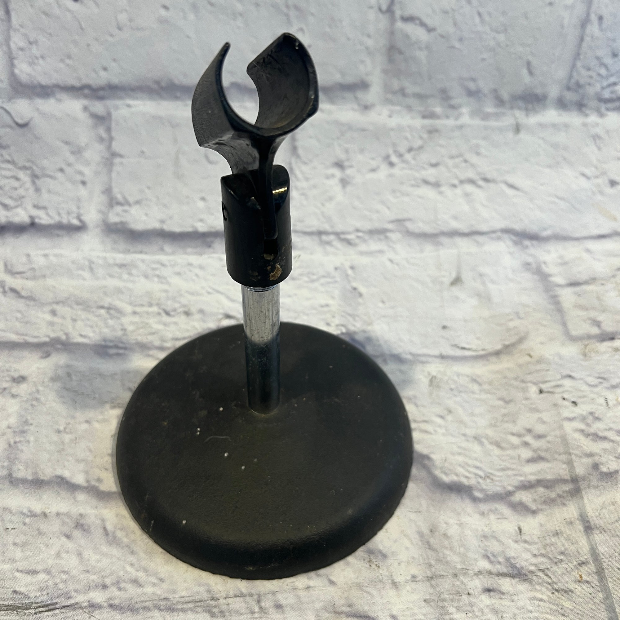 Unknown Desktop Microphone Stand