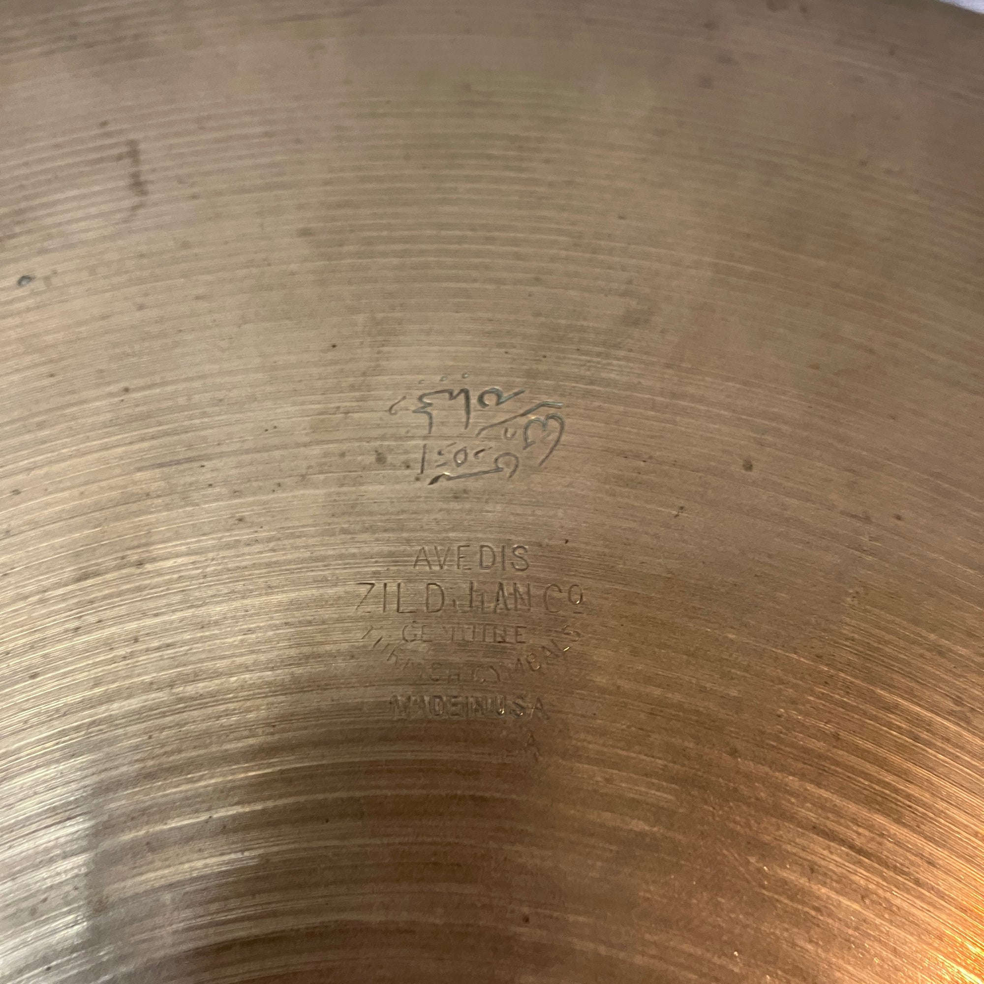 Zildjian 13 Inch Cymbal (CRACKED)