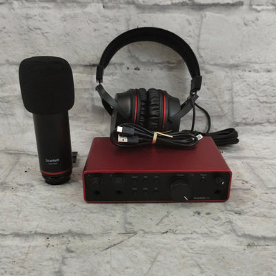 Focusrite Scarlet 2i2 Bundle W/ Mic and Headphones