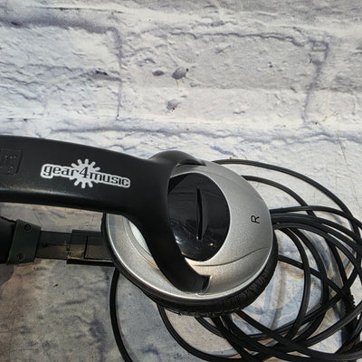 gear4music  With 10 Foot Cable Studio Headphones (not functioning: AS IS)