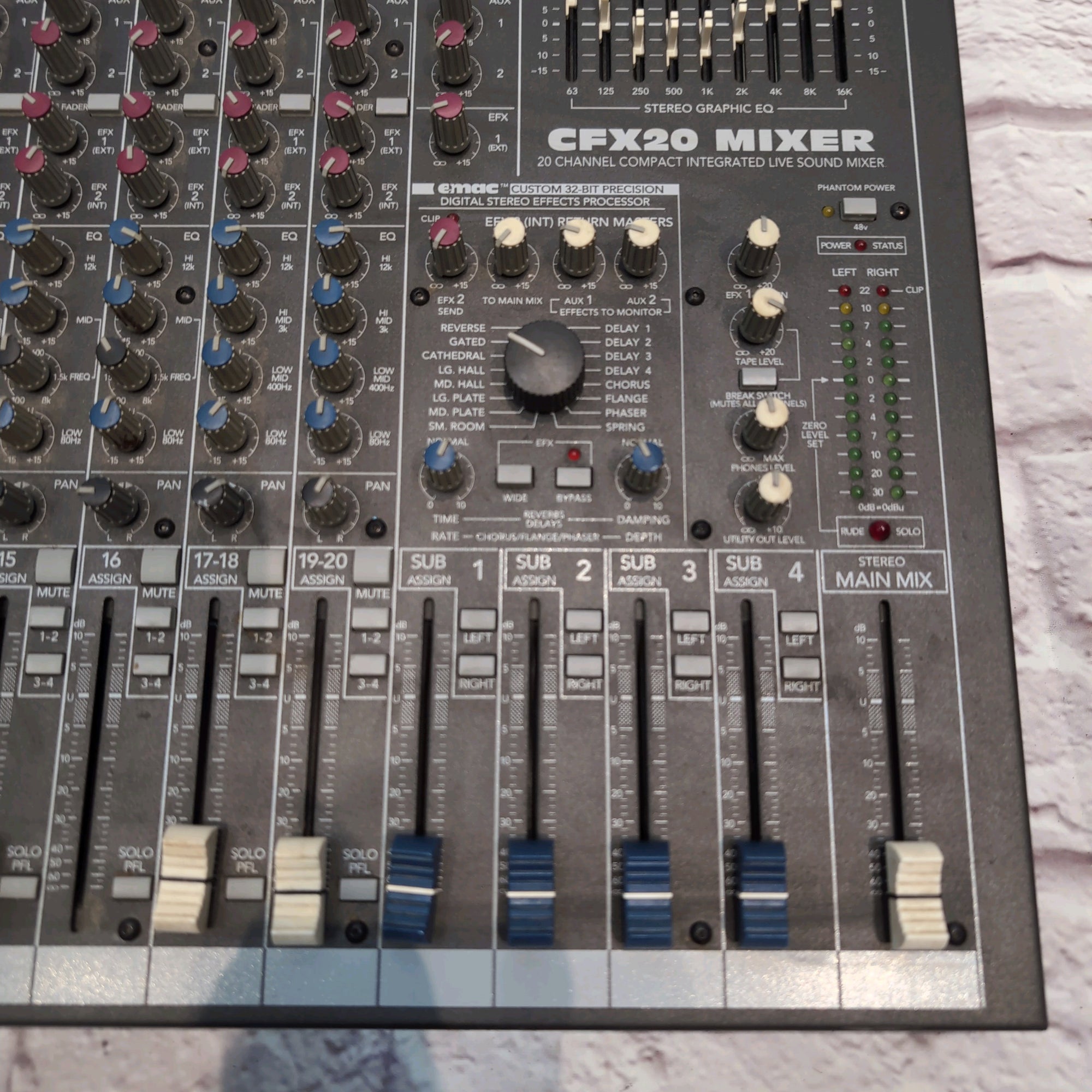 Mackie CFX20 MKII 20-Channel Compact Integrated Live Sound