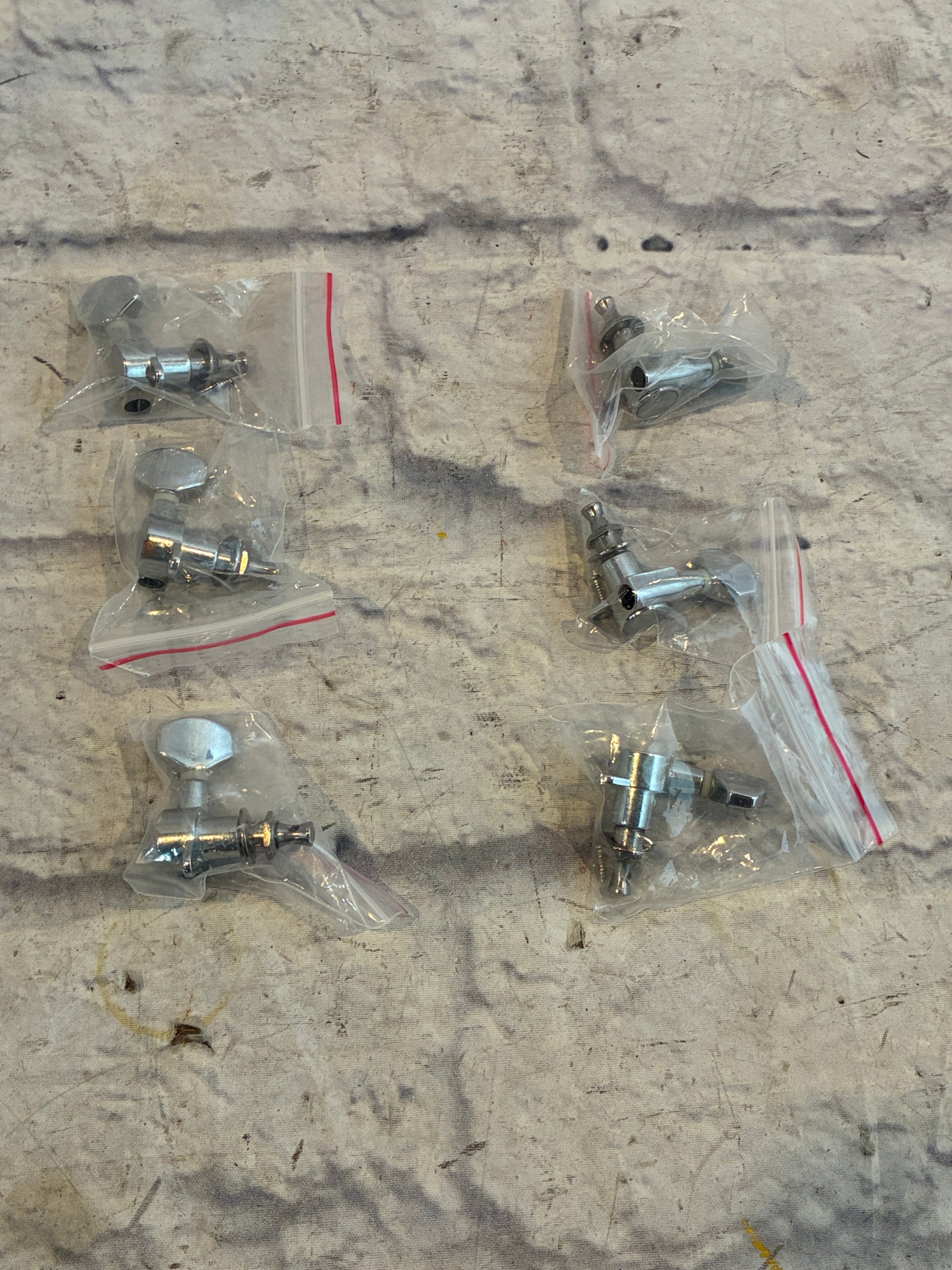 Unknown 3x3 Tuning Machine Set