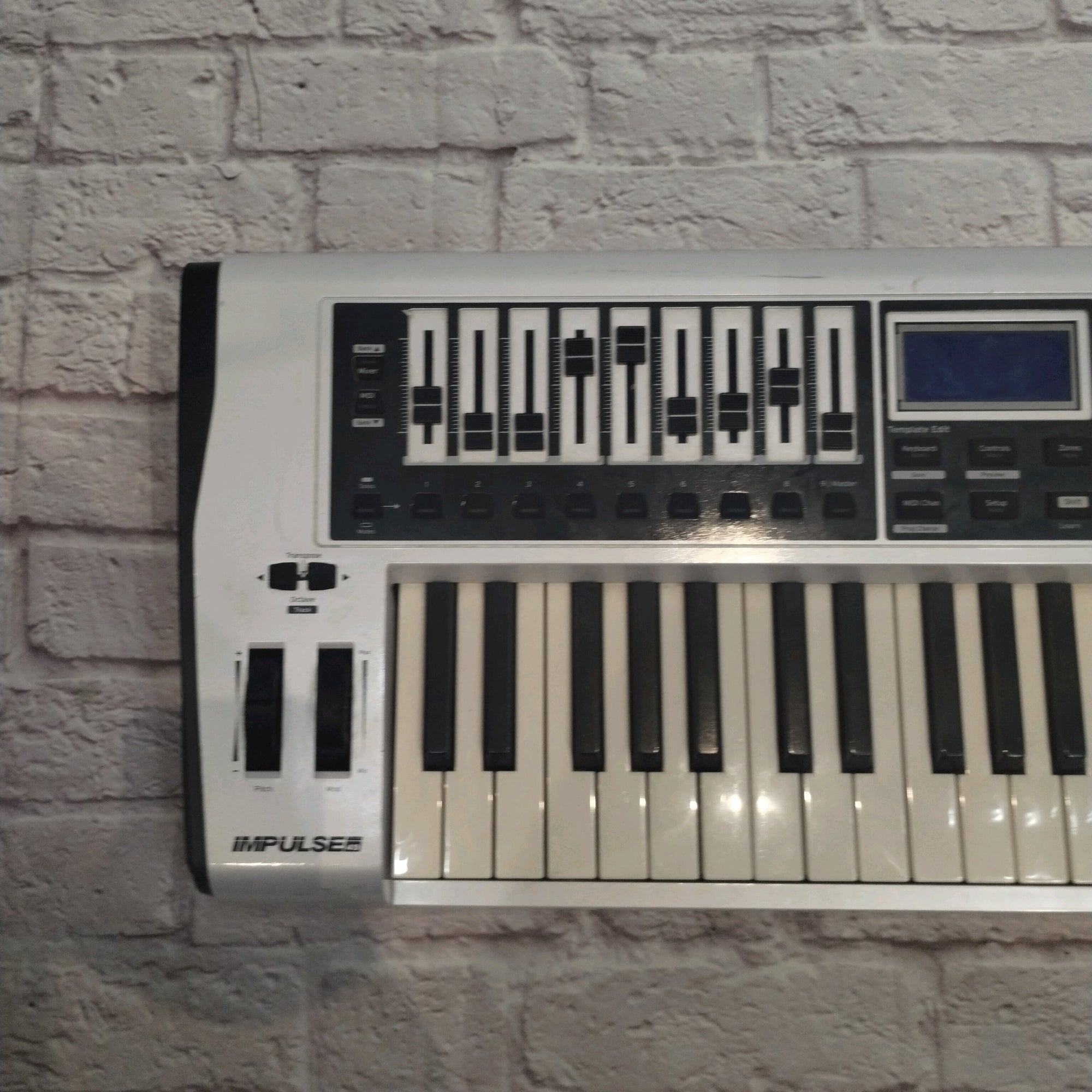 Novation Impulse 49 Midi Controller