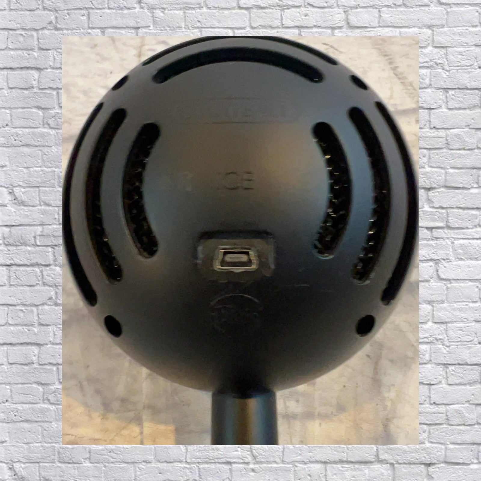 Blue Snowball Ice USB with Small Tripod Stand