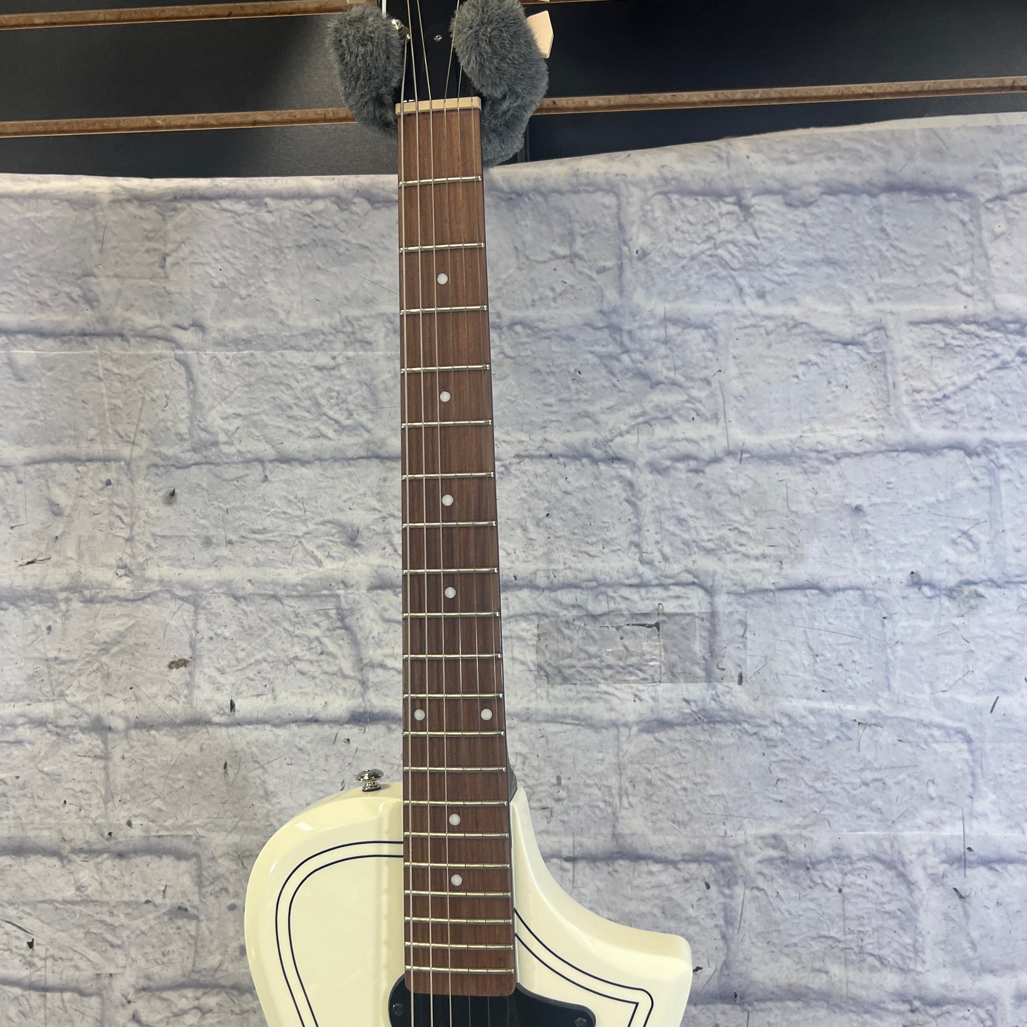 Supro Ozark 1261AW Limited Edition 200 Arctic White with Lace