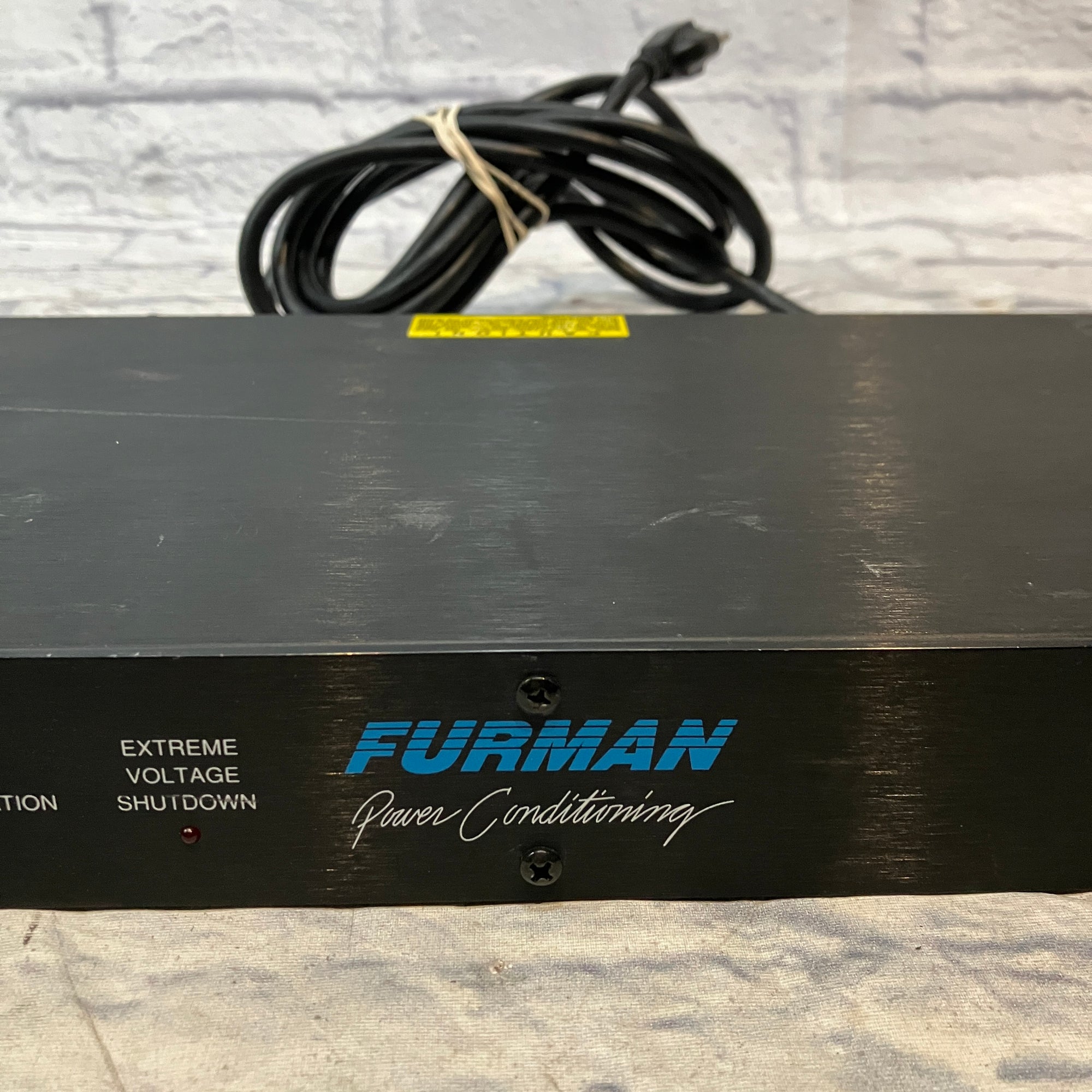 Furman Ar-1215 Power Conditioner / Voltage Regulator Power Conditioner