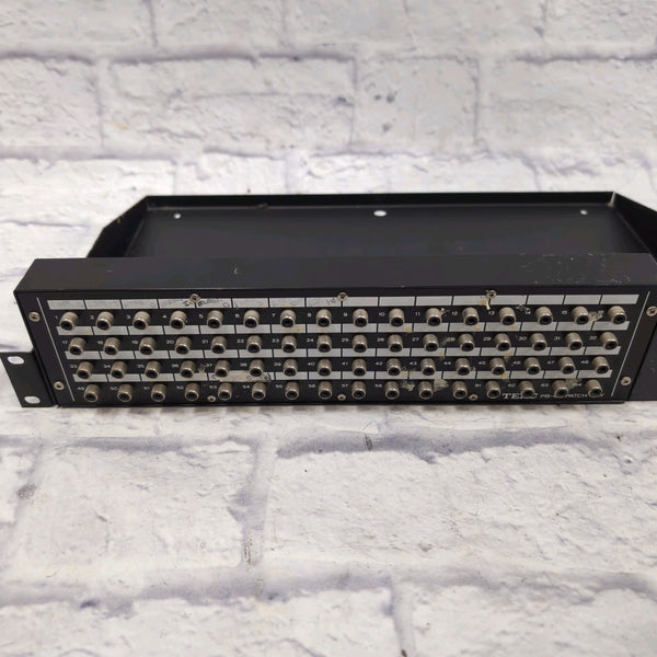 Long Patchbay Rack Teac PB-64 RCA Patchbay Rack - Evolution Music