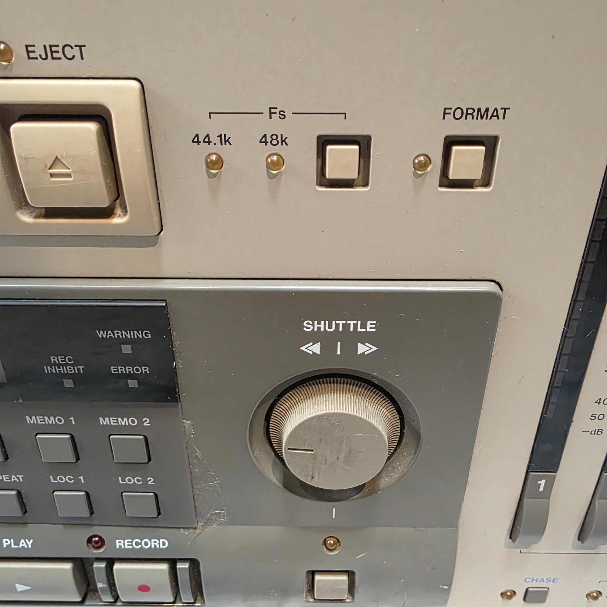 Tascam DA-88 Cassette Recorder (Medium)
