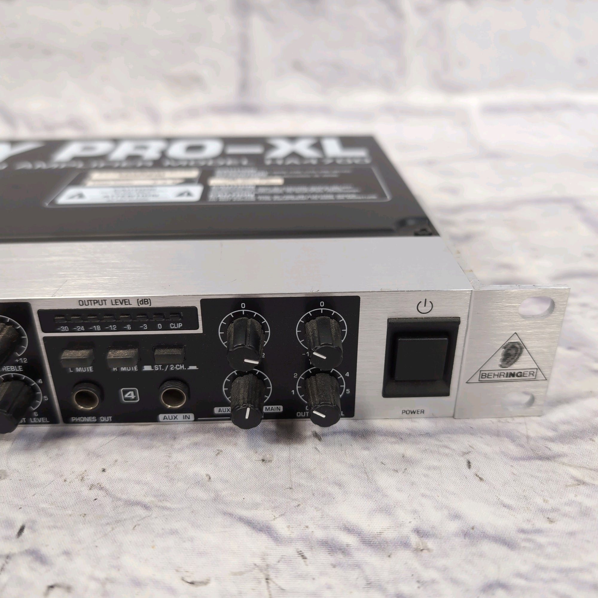 Behringer Powerplay Pro-XL HA4700 4-Channel Headphone Amplifier