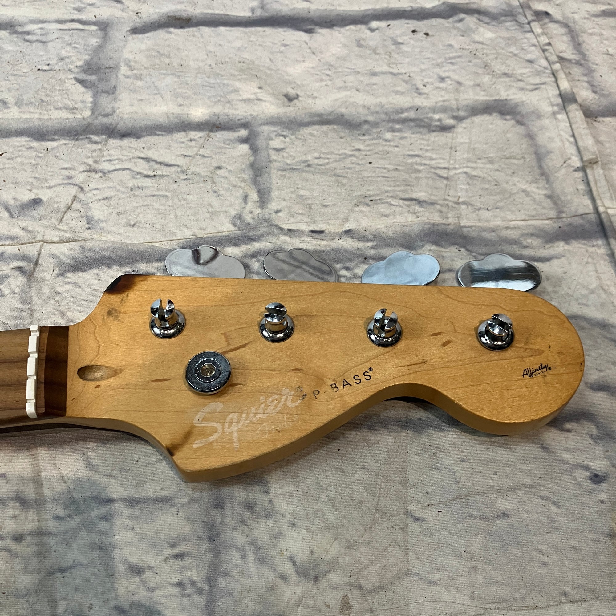 Squier Affinity P Bass Neck