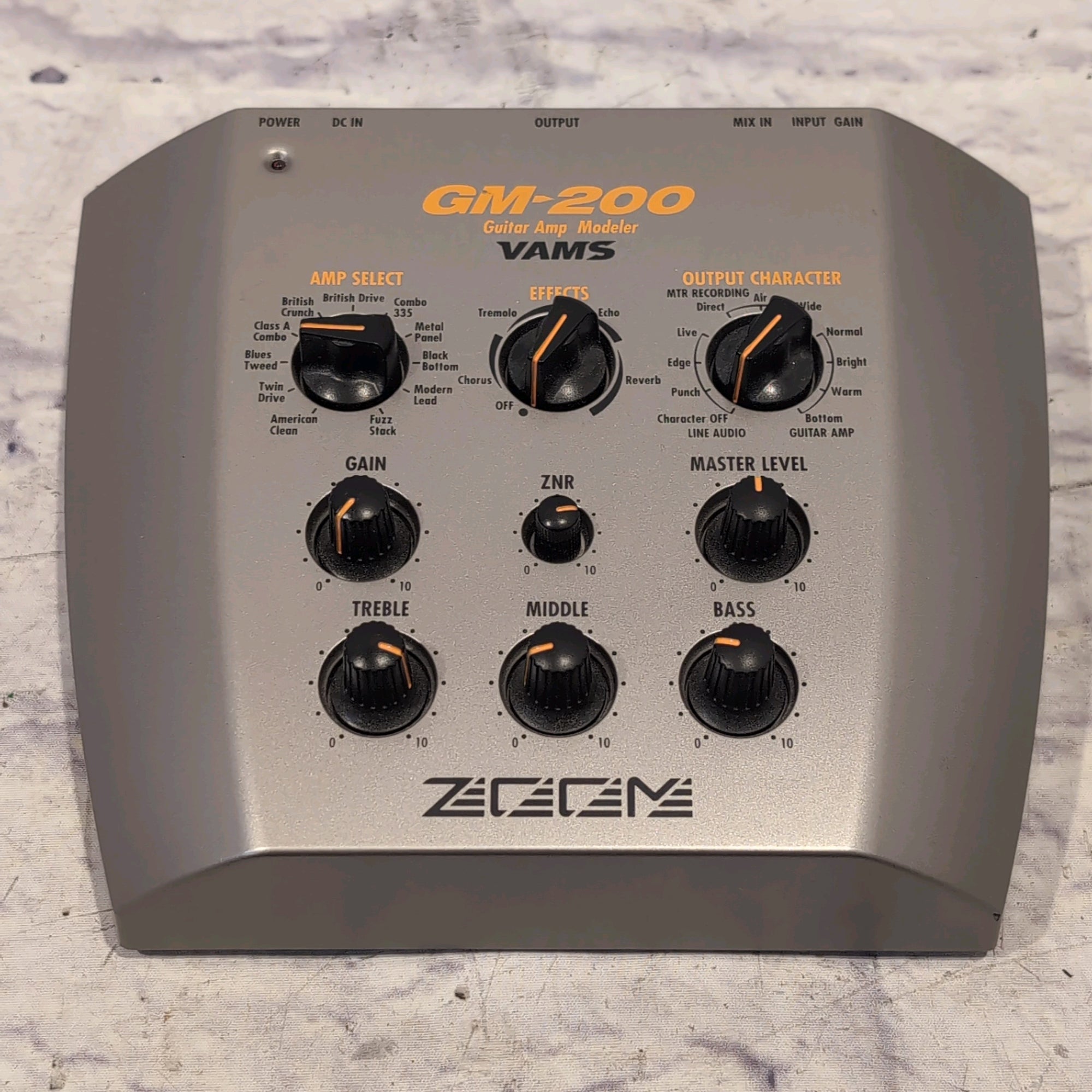 Zoom GM-200 Guitar Amp Modeler