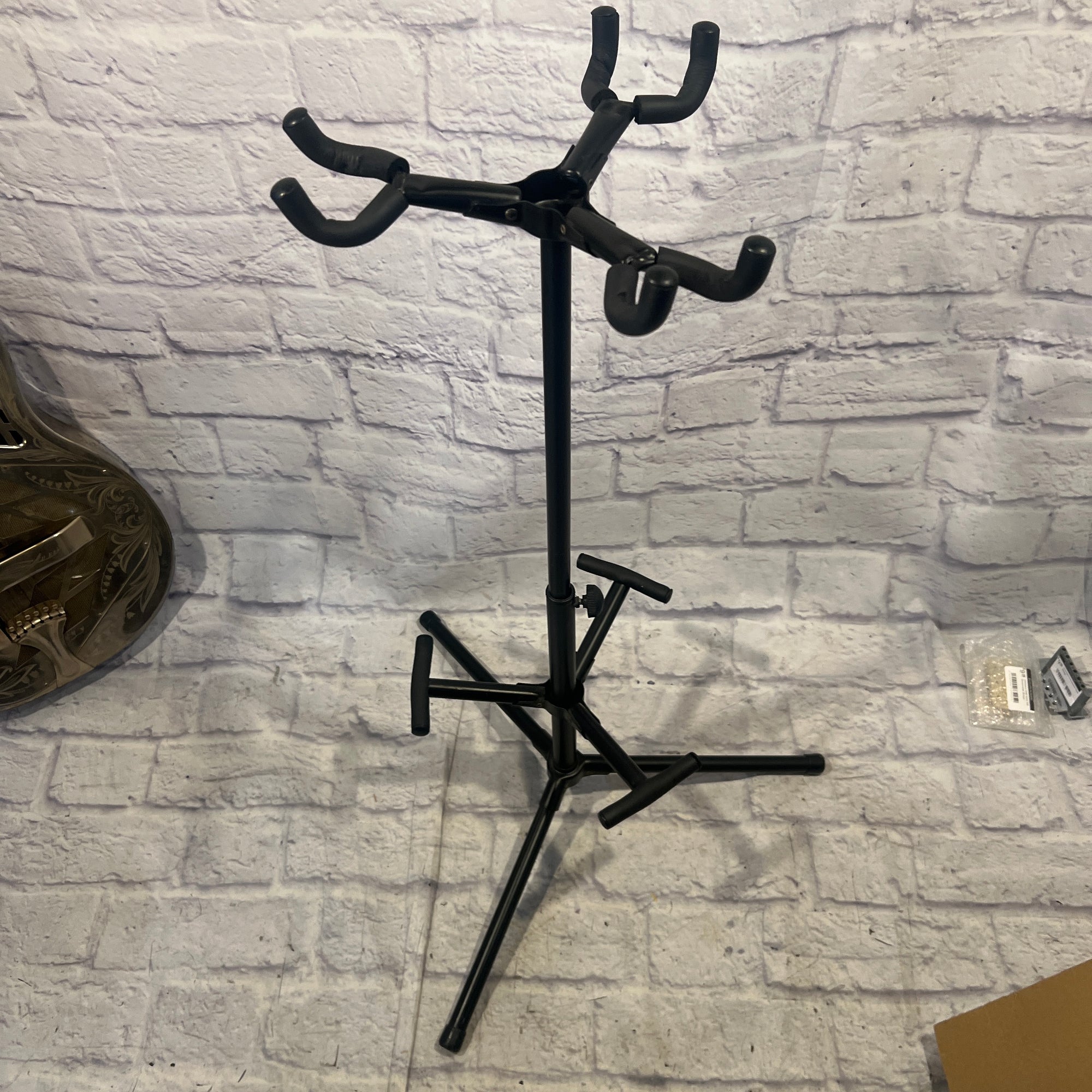 Unknown Triple Guitar Stand