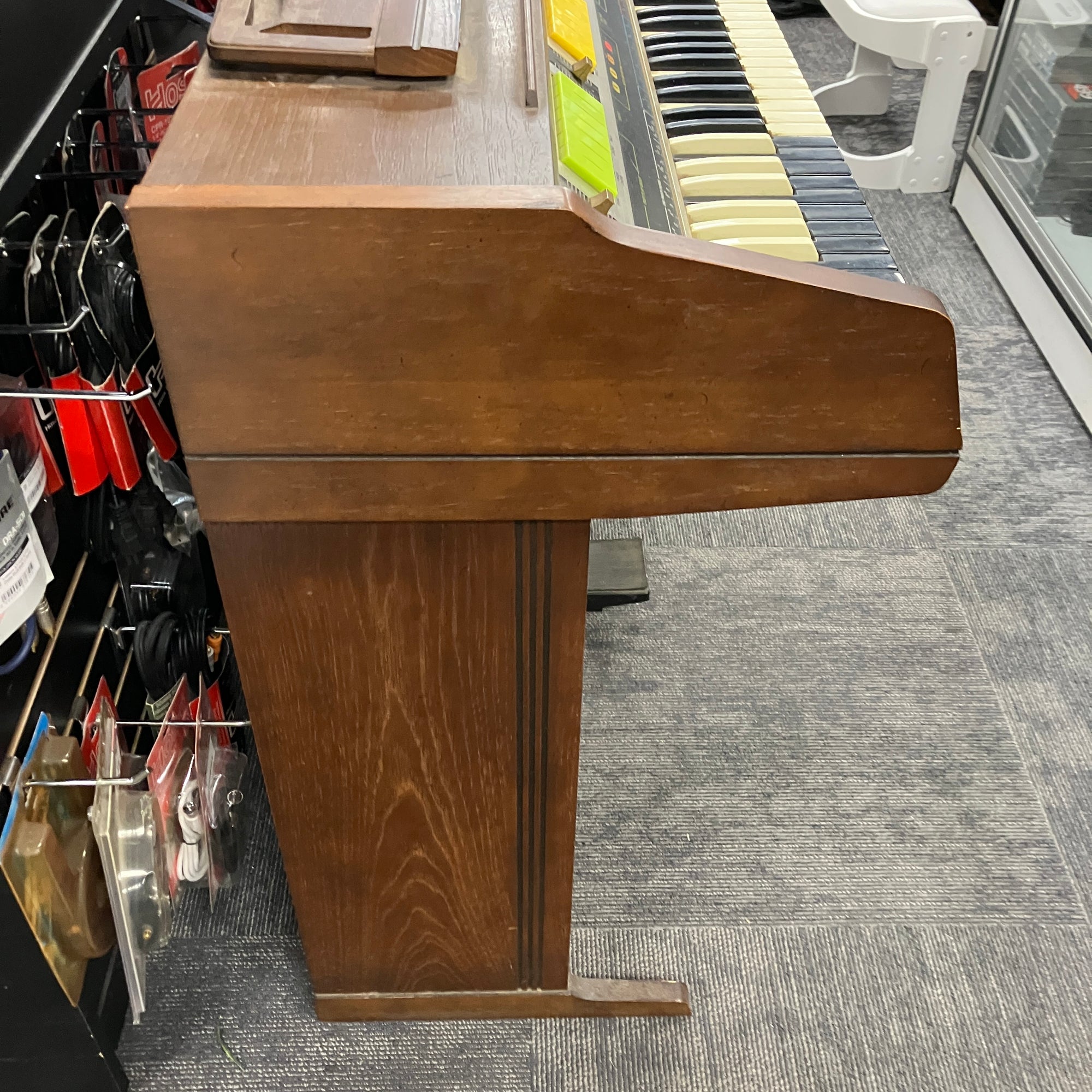 Vintage Hammond Piper II Console Organ