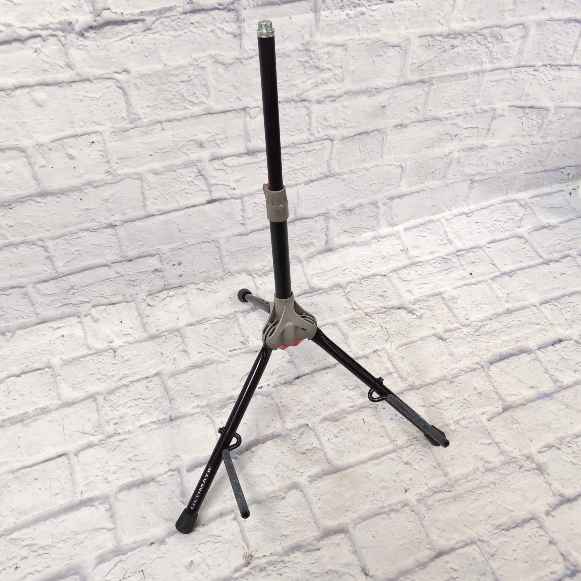 Ultimate Support AMP150 Genesis Amp Stand