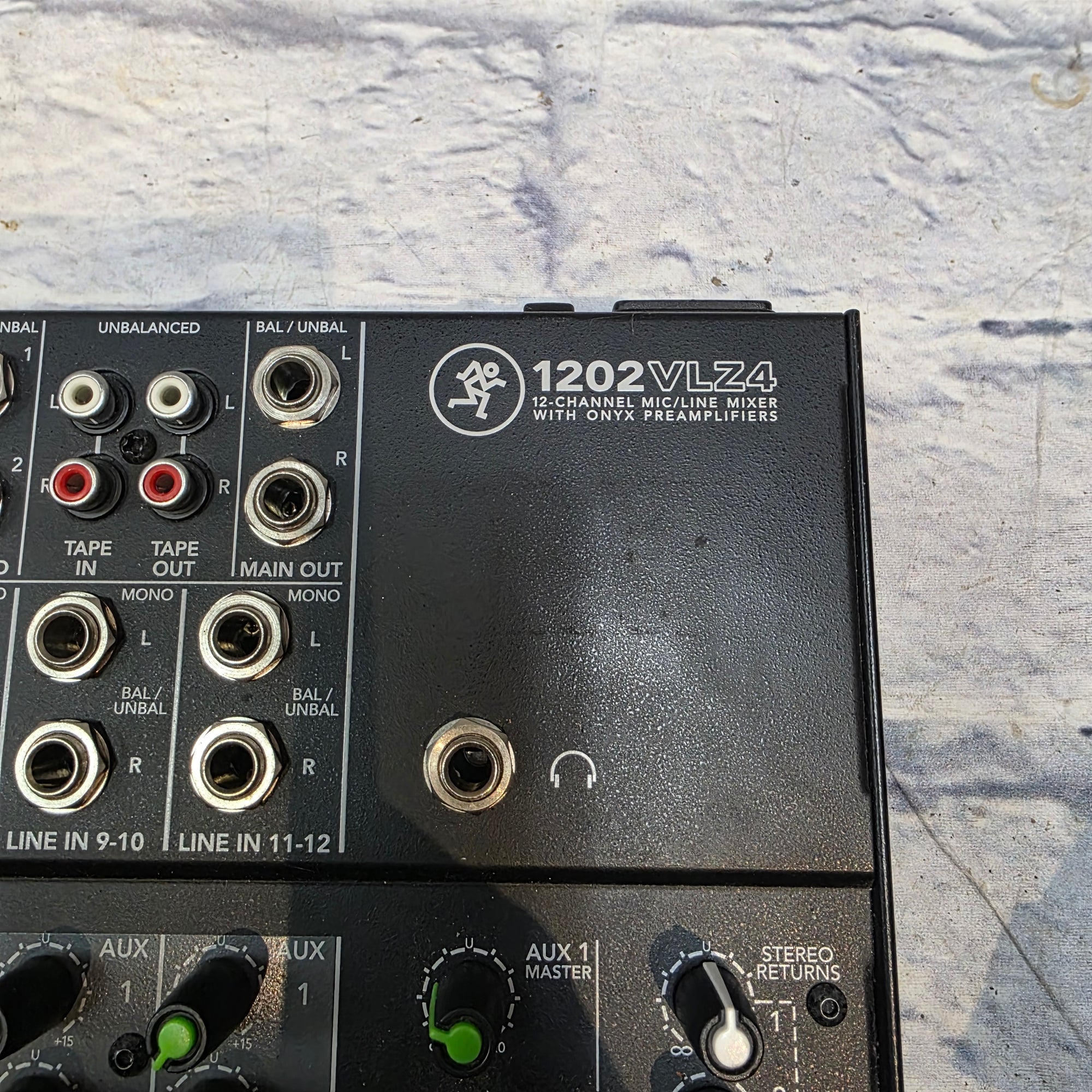 Mackie 1202 VLZ4  Mixer
