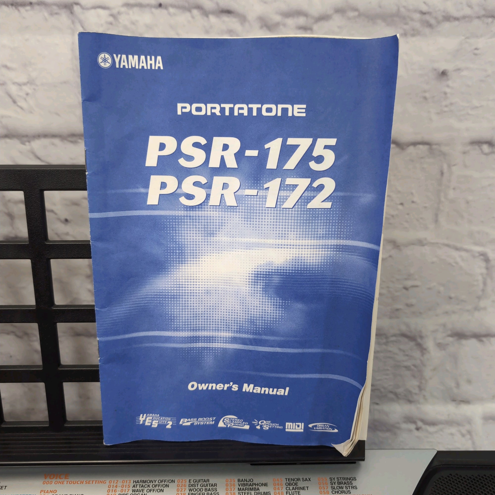 Yamaha PSR-175 61 Key Keyboard