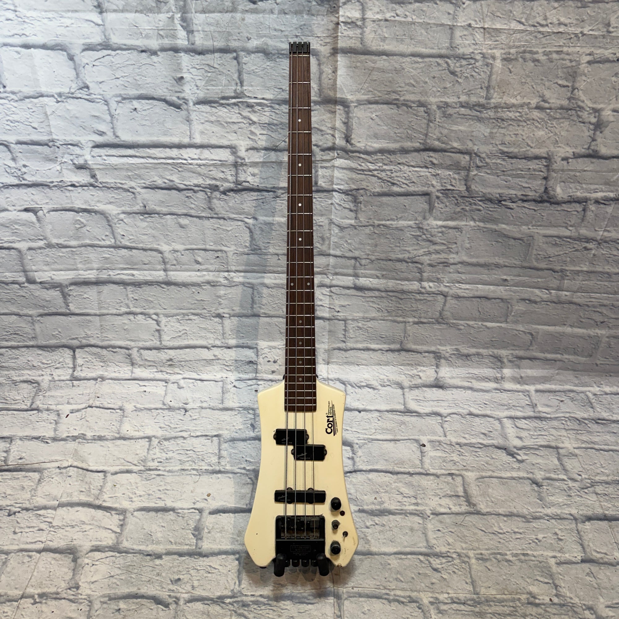 Cort Performer Series Steinberger Headless Bass